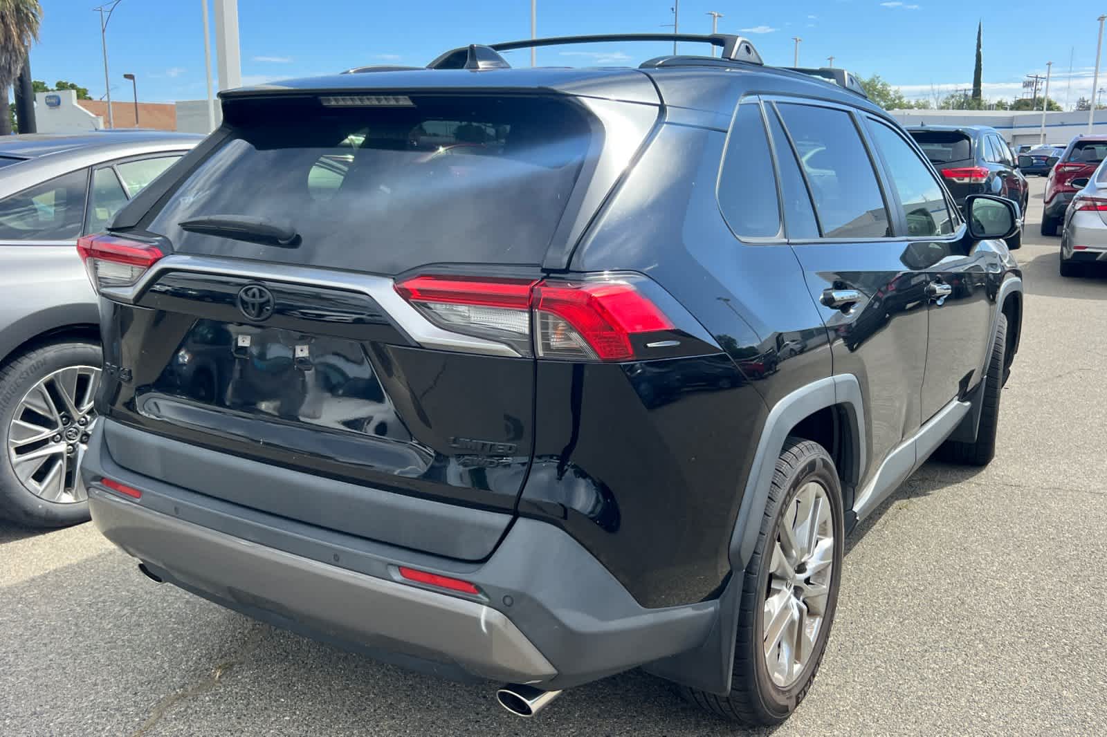 Thumbnail: 2019 Toyota RAV4 - 4