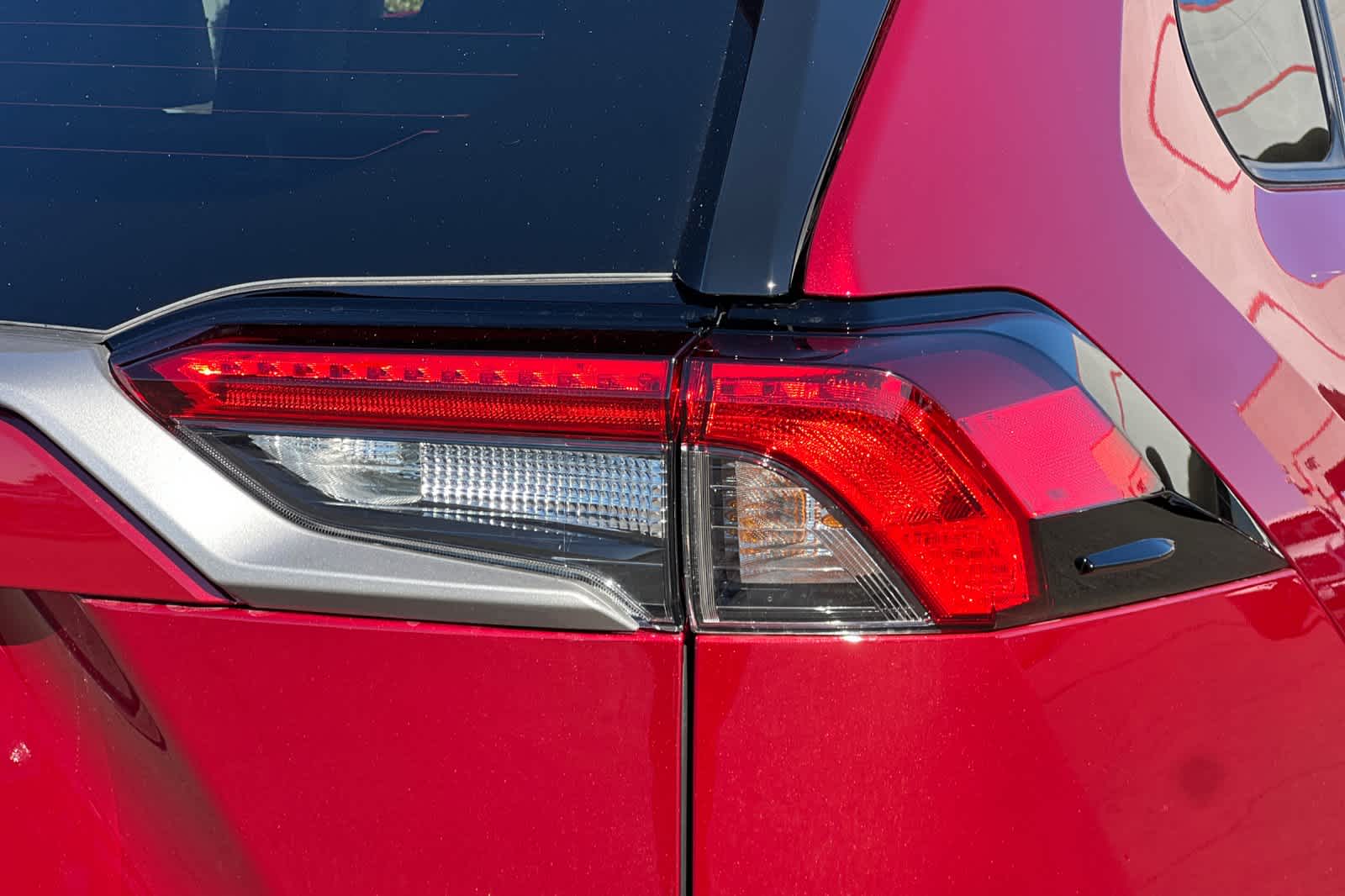 Thumbnail: 2025 Toyota RAV4 - 29