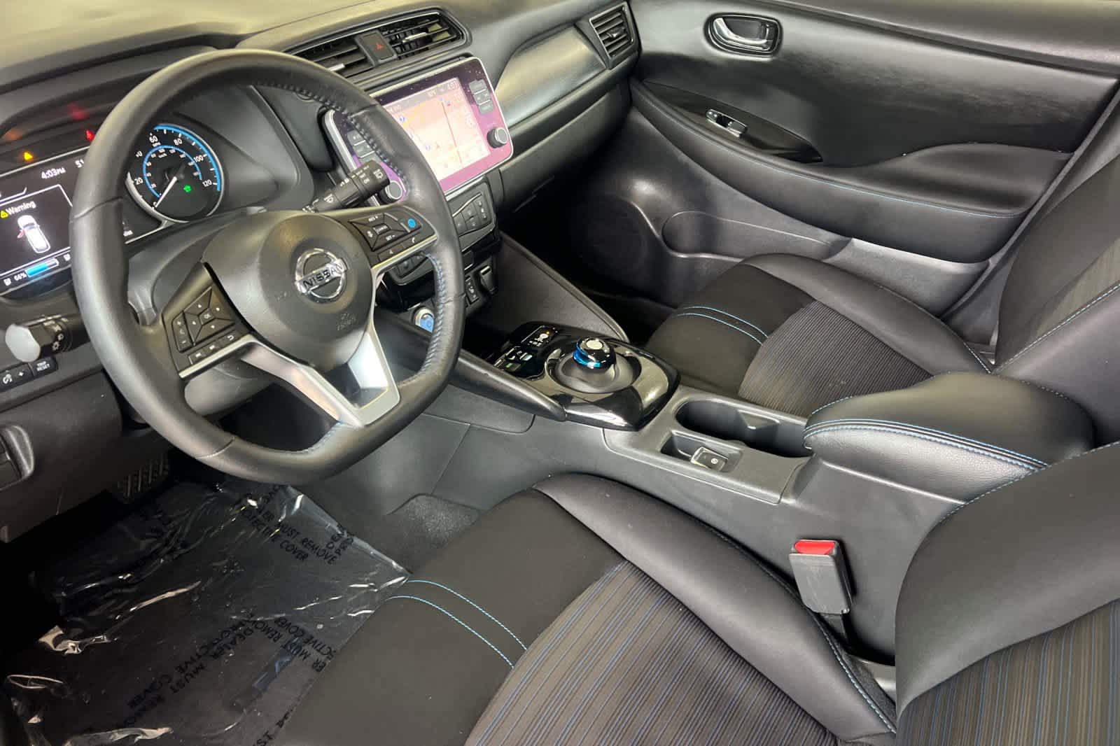 Thumbnail: 2022 Nissan Leaf - 11