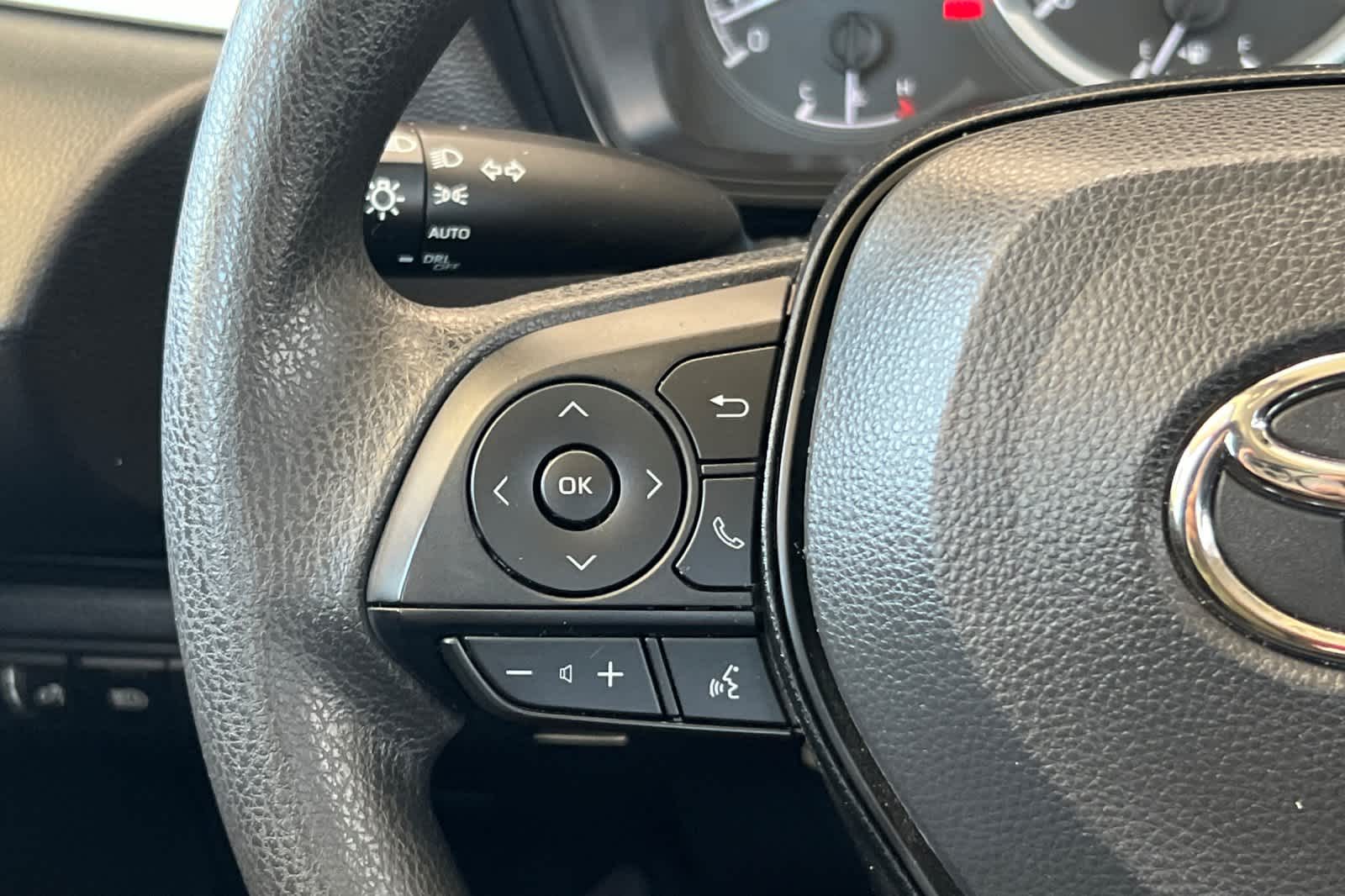 Thumbnail: 2022 Toyota Corolla - 24