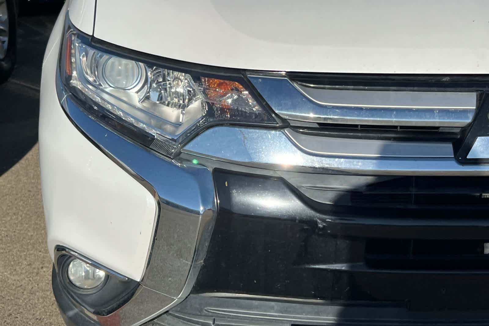 Thumbnail: 2016 Mitsubishi Outlander - 8