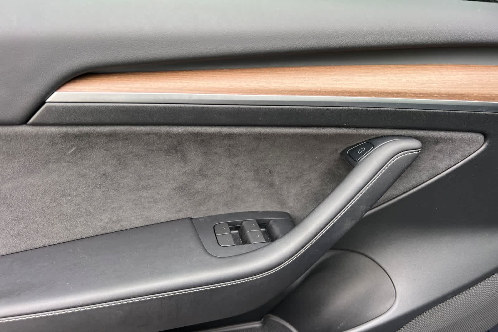 Thumbnail: 2023 Tesla Model 3 - 12