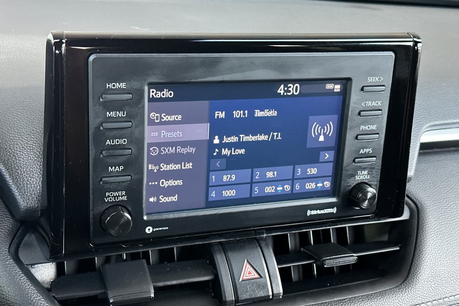 Thumbnail: 2021 Toyota RAV4 - 20