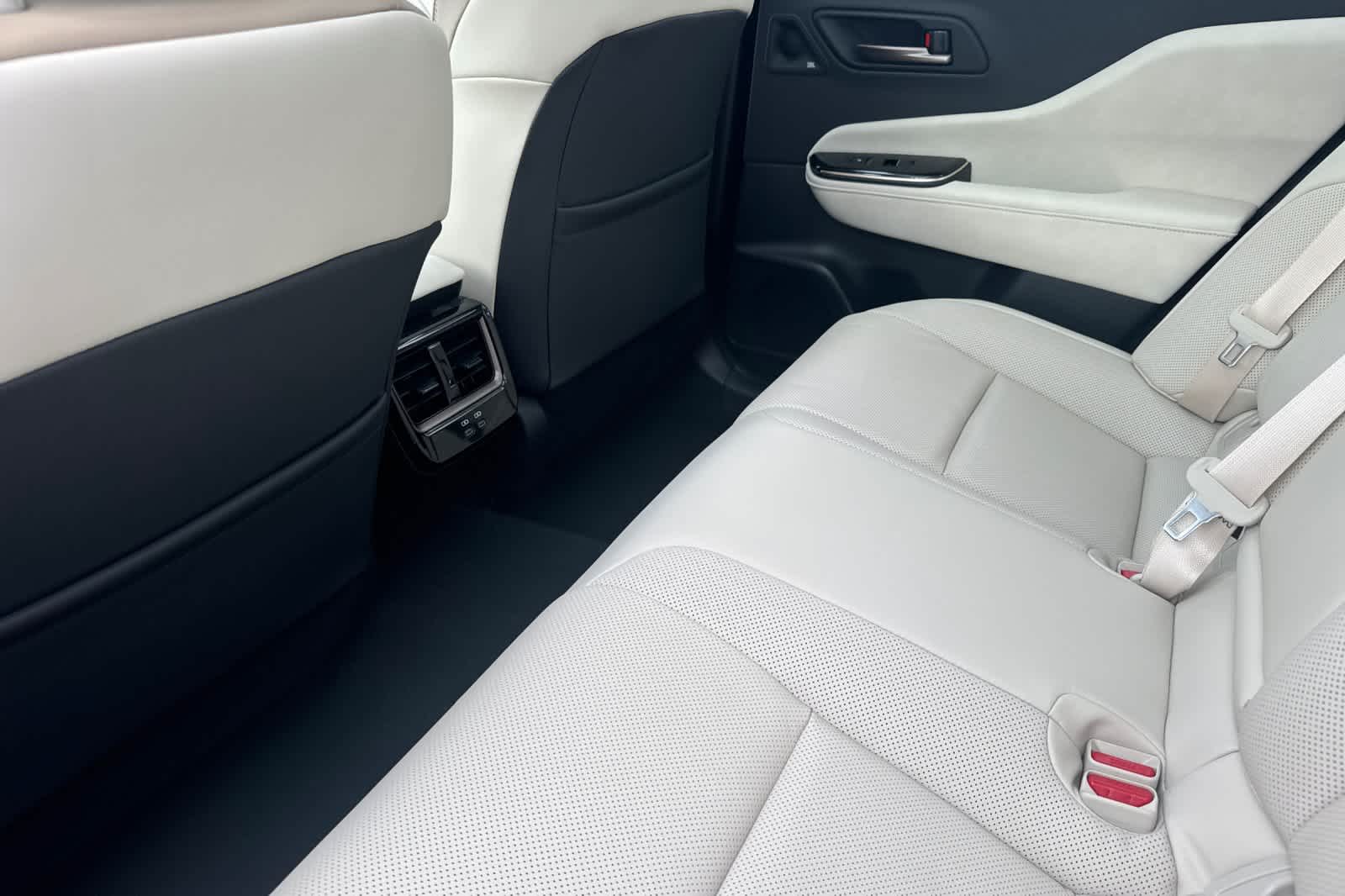 Thumbnail: 2026 Toyota Crown - 4