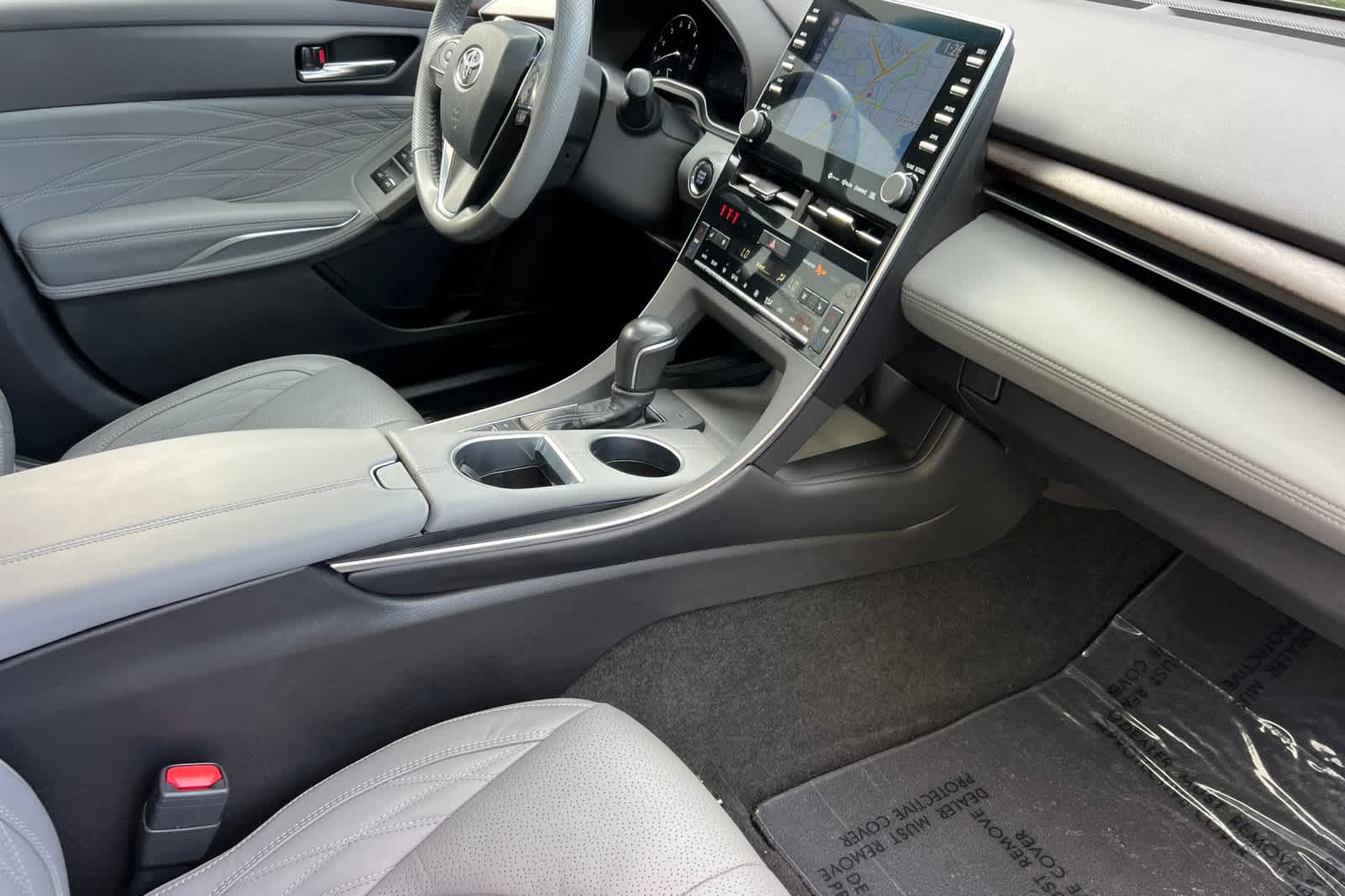 Thumbnail: 2022 Toyota Avalon - 16