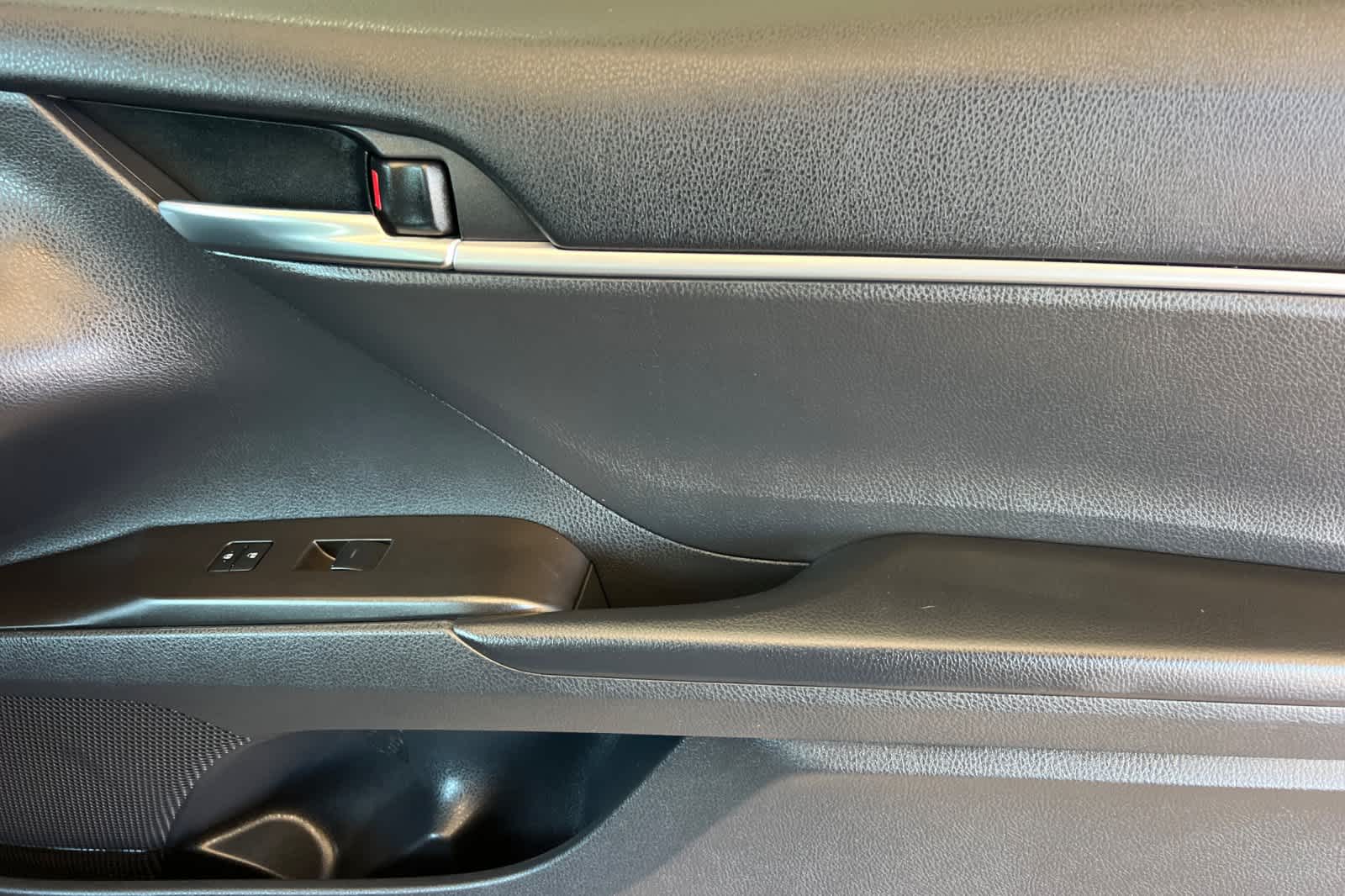 Thumbnail: 2023 Toyota Camry - 17