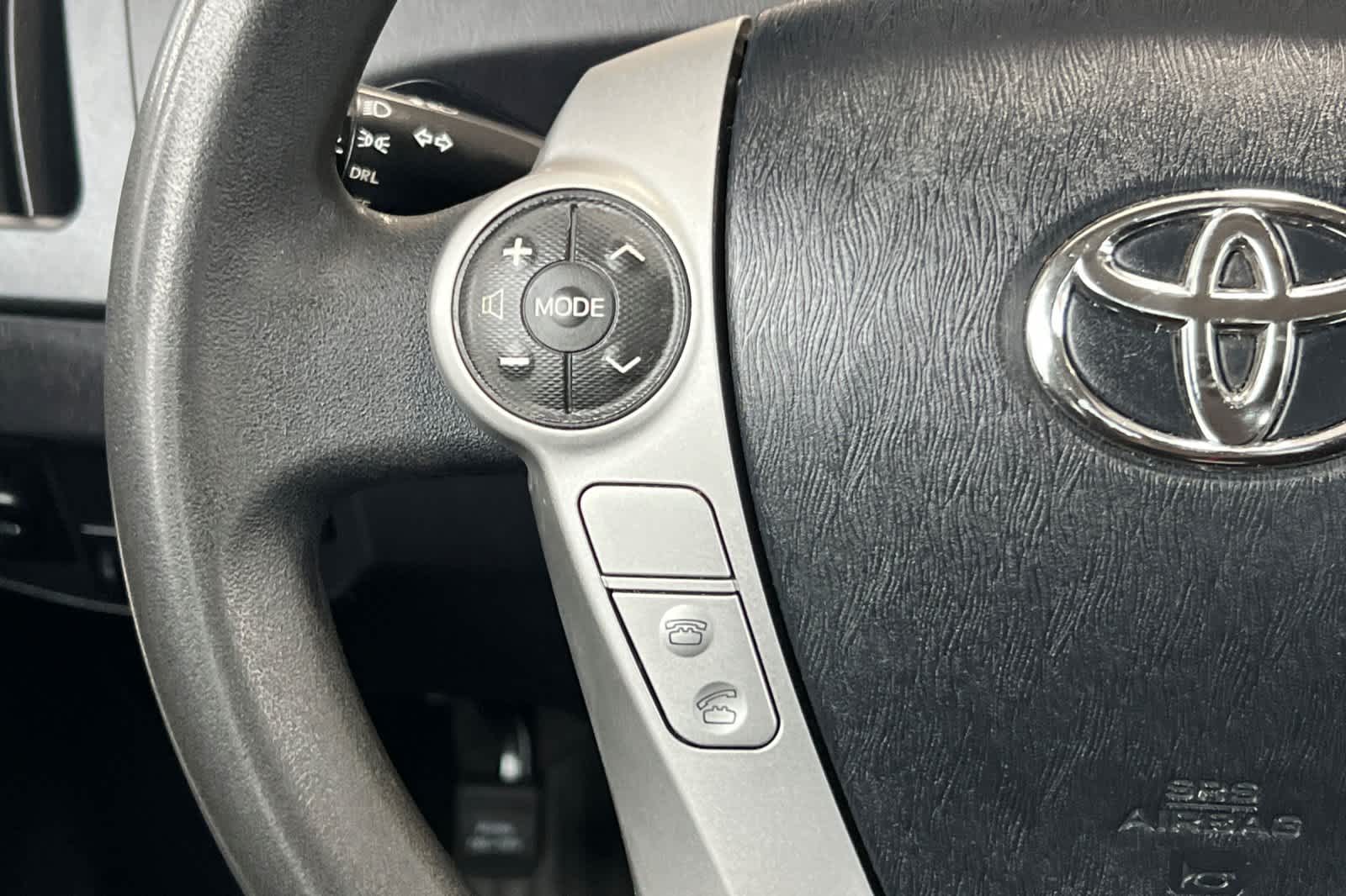 Thumbnail: 2015 Toyota Prius - 25