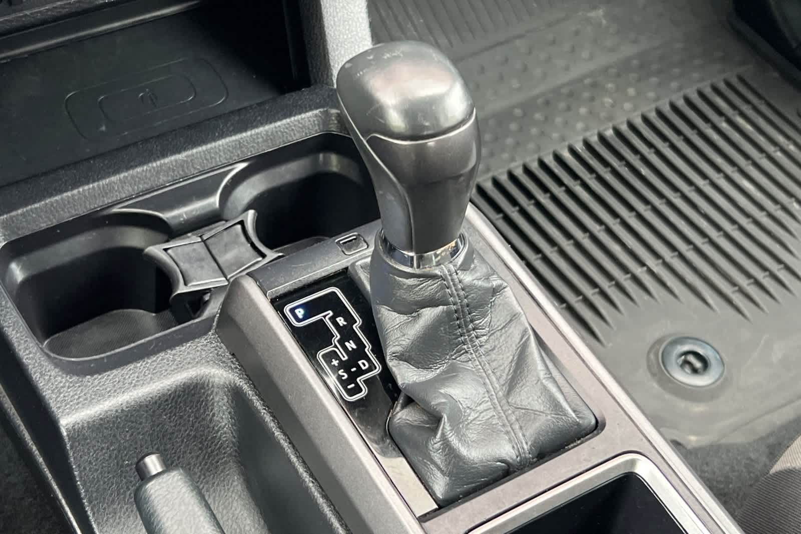 Thumbnail: 2022 Toyota Tacoma - 21