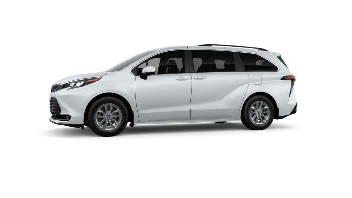 Thumbnail: 2026 Toyota Sienna - 3