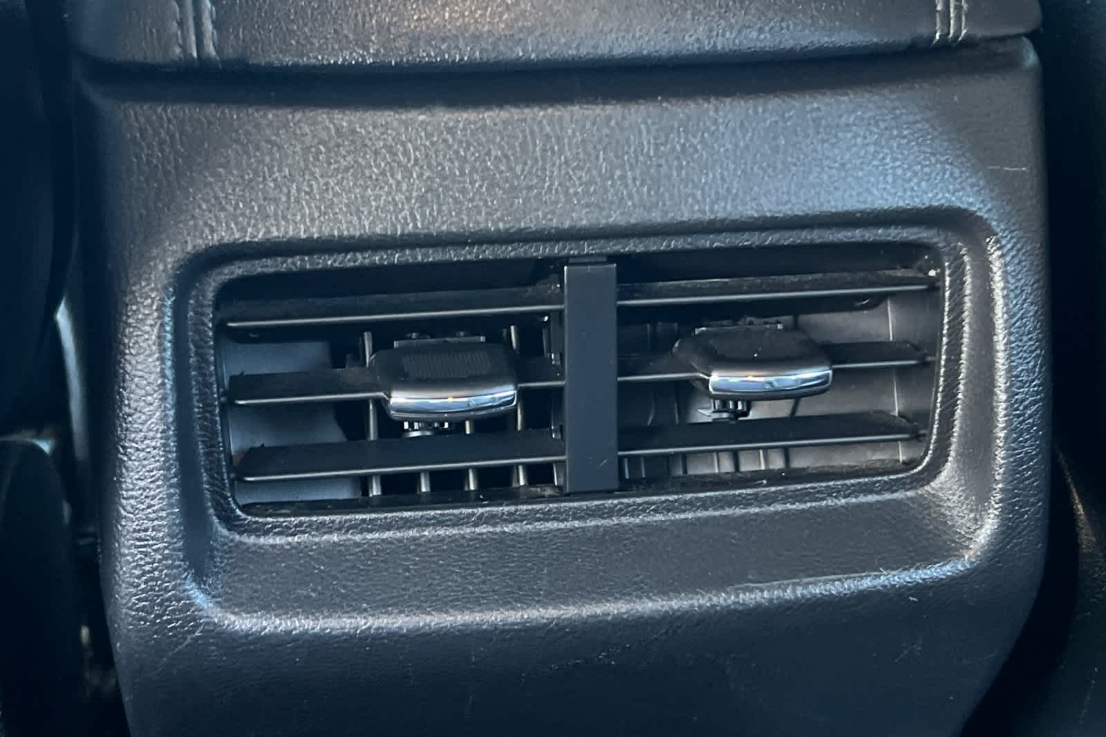 Thumbnail: 2020 Ford Edge - 14