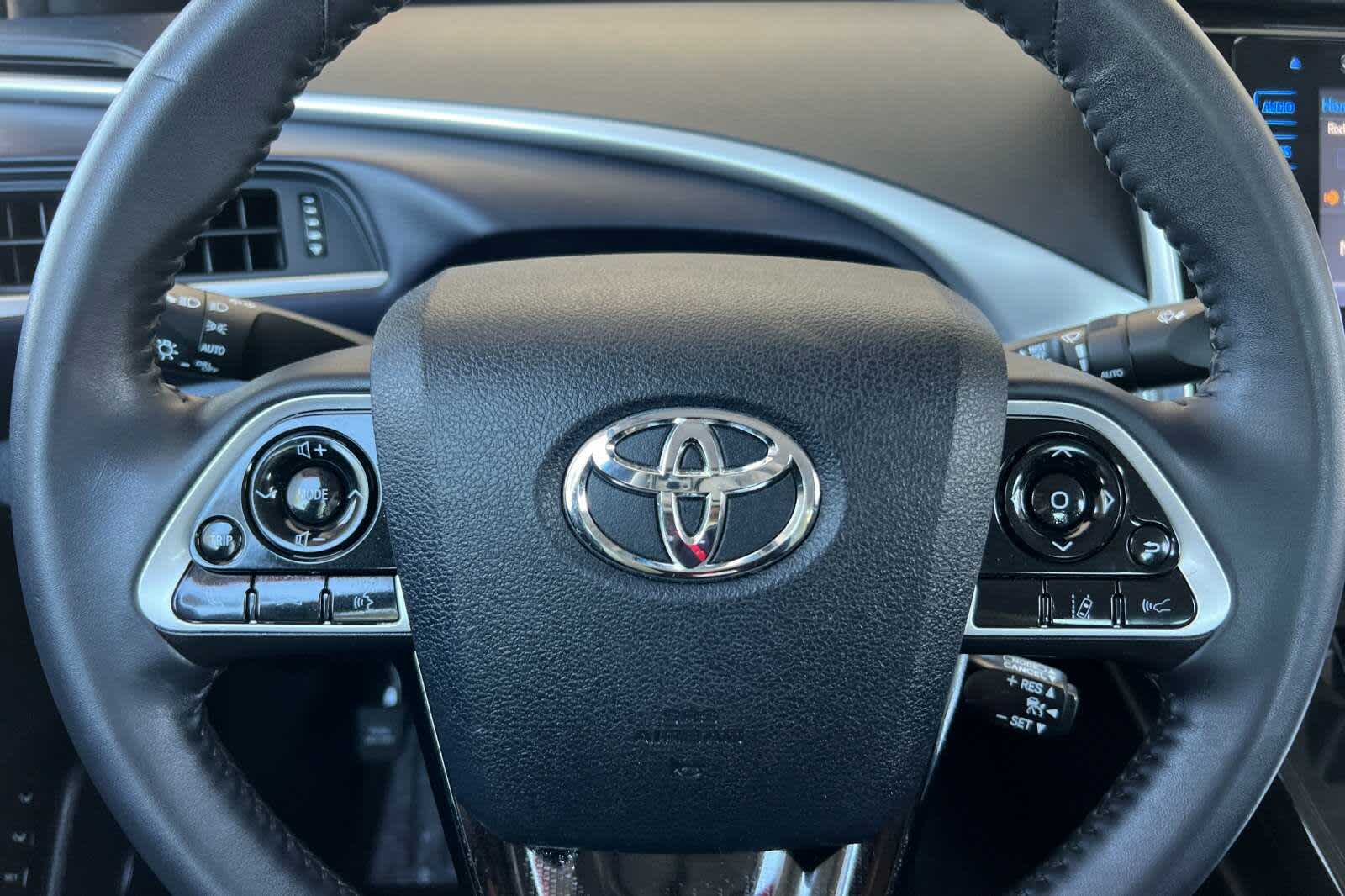 Thumbnail: 2017 Toyota Mirai - 24