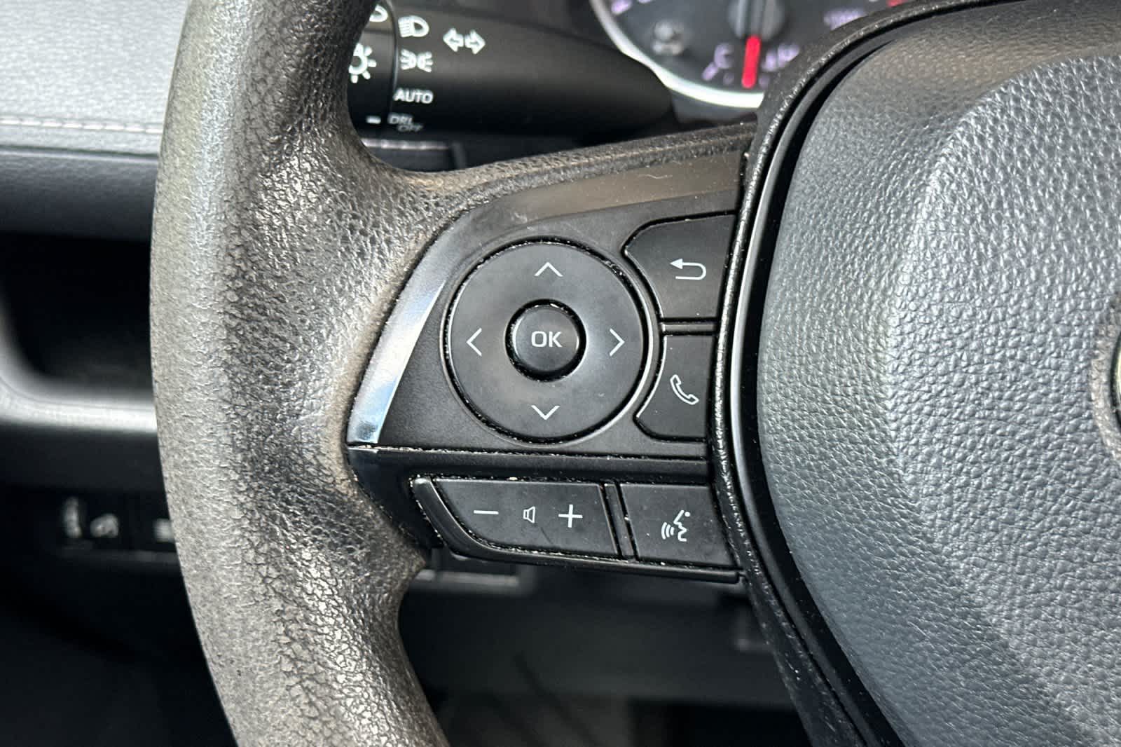 Thumbnail: 2022 Toyota RAV4 - 26