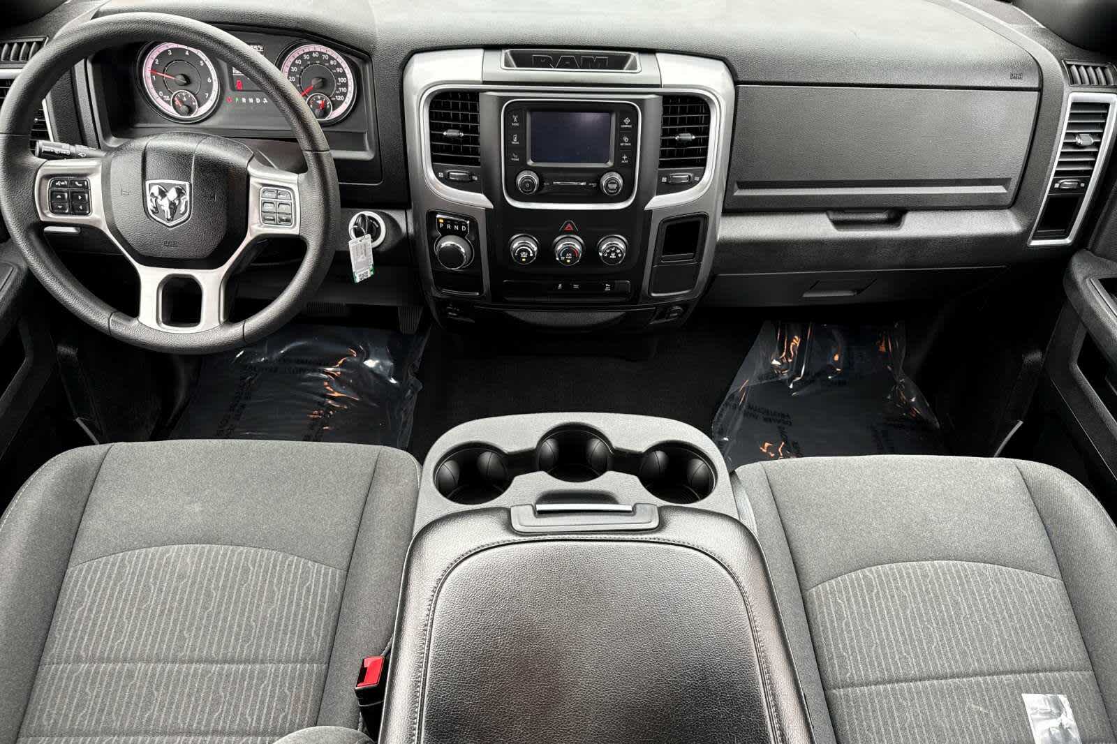 2024 RAM 1500 Warlock 2