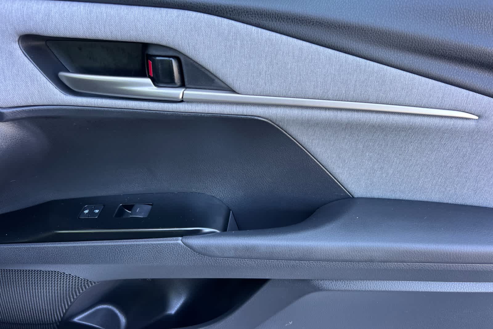 Thumbnail: 2025 Toyota Camry - 18