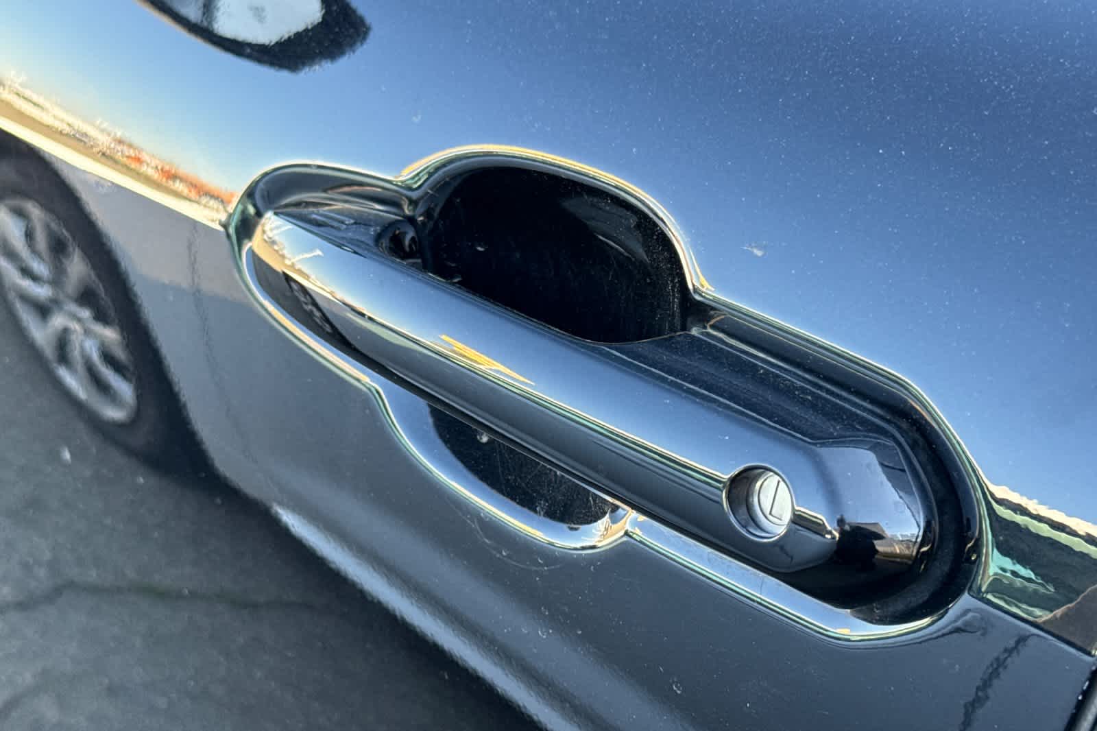 Thumbnail: 2023 Toyota Highlander - 17