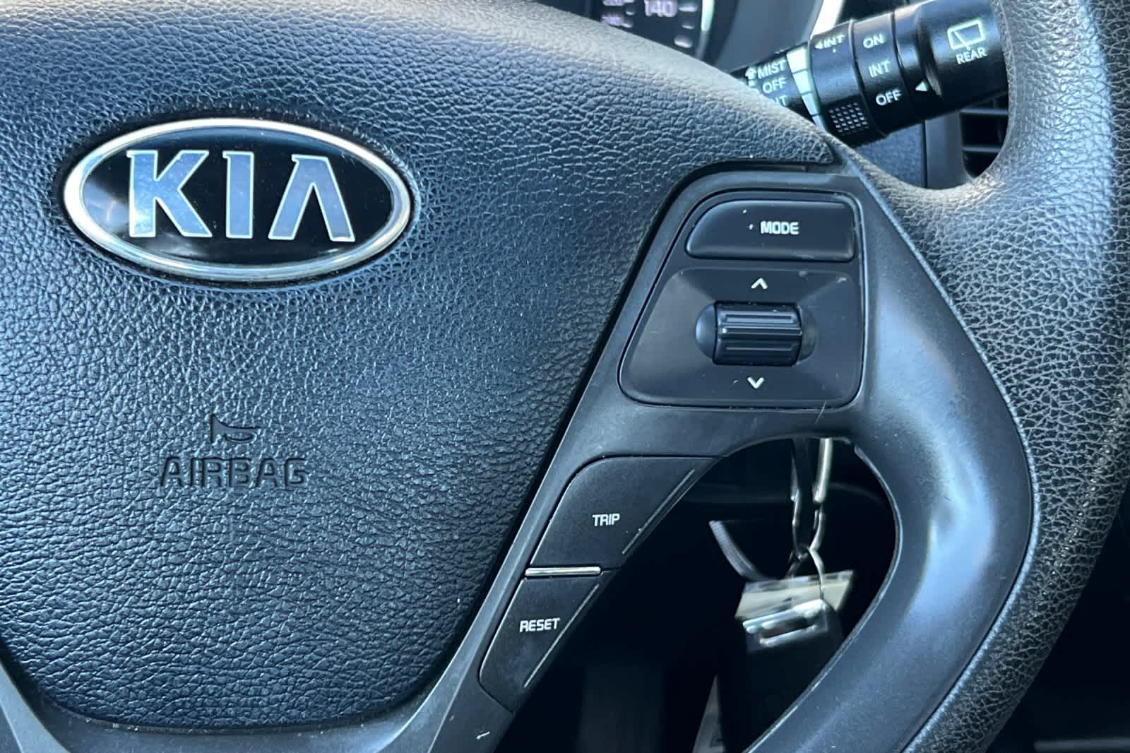 Thumbnail: 2017 Kia Forte - 24