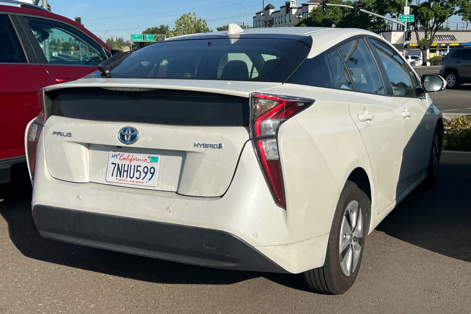Thumbnail: 2016 Toyota Prius - 4