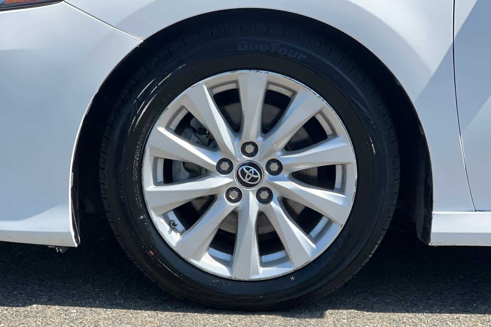 Thumbnail: 2020 Toyota Camry - 28