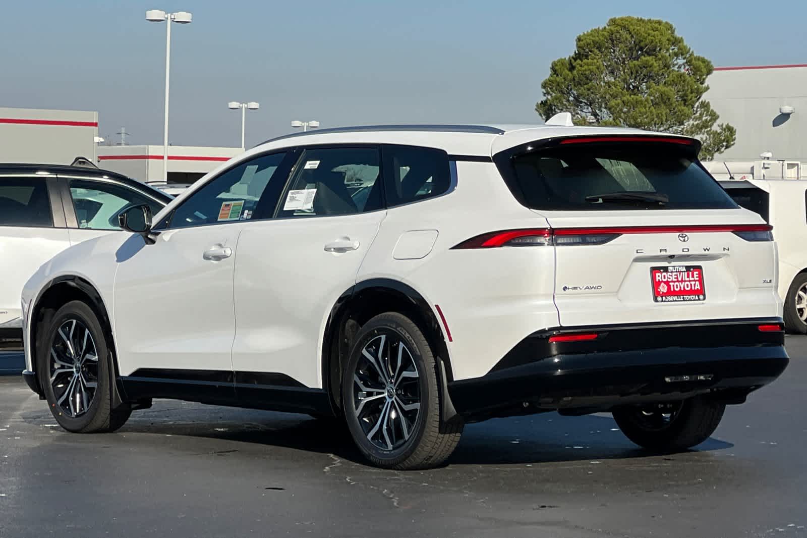 Thumbnail: 2026 Toyota Crown Signia - 6