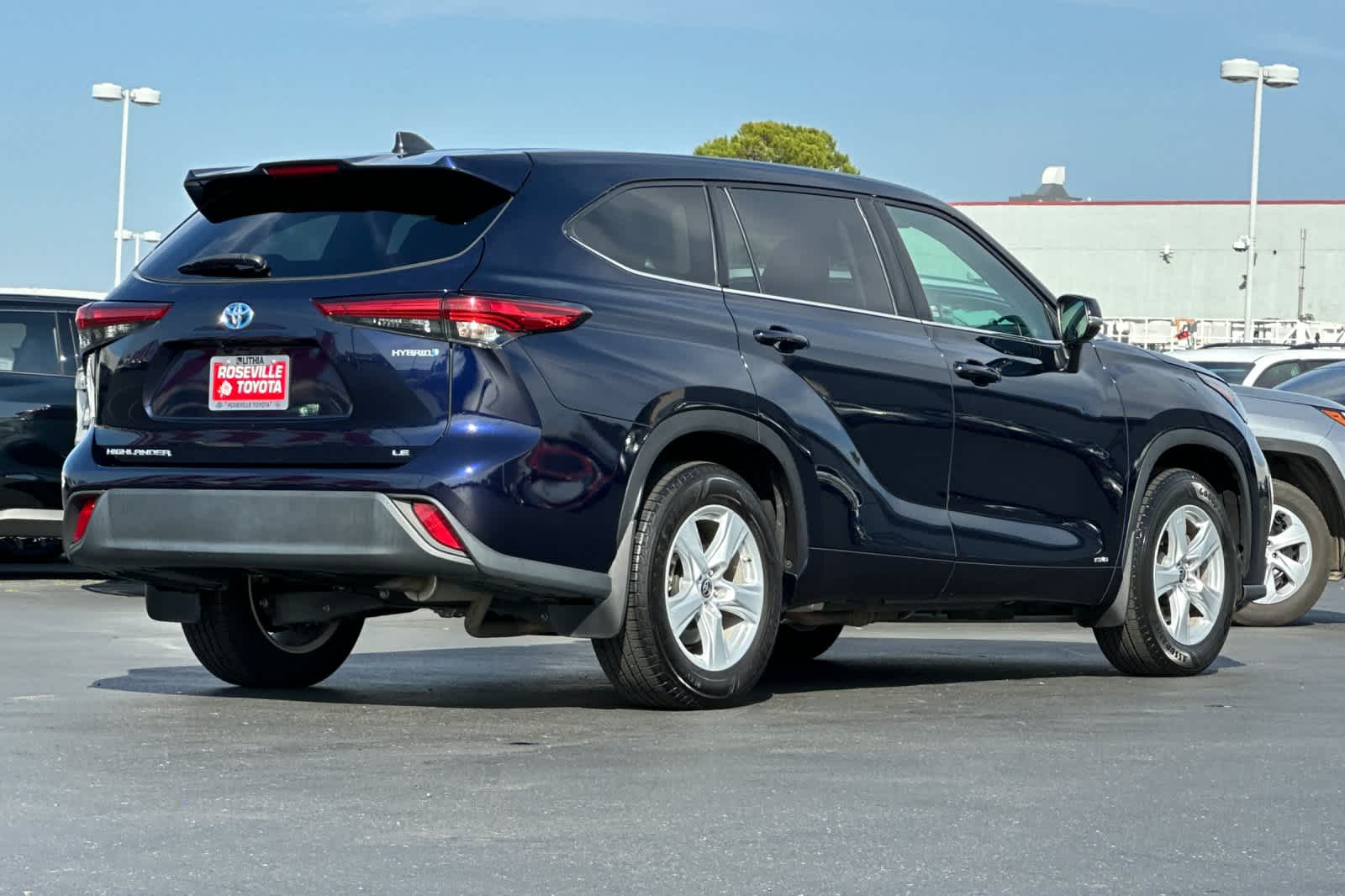 Thumbnail: 2022 Toyota Highlander - 2