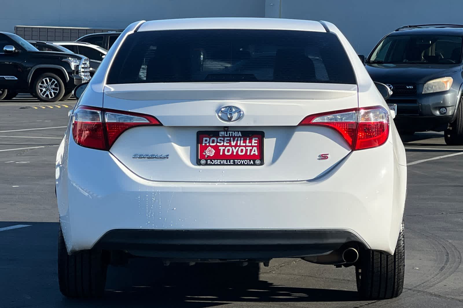 Thumbnail: 2015 Toyota Corolla - 8