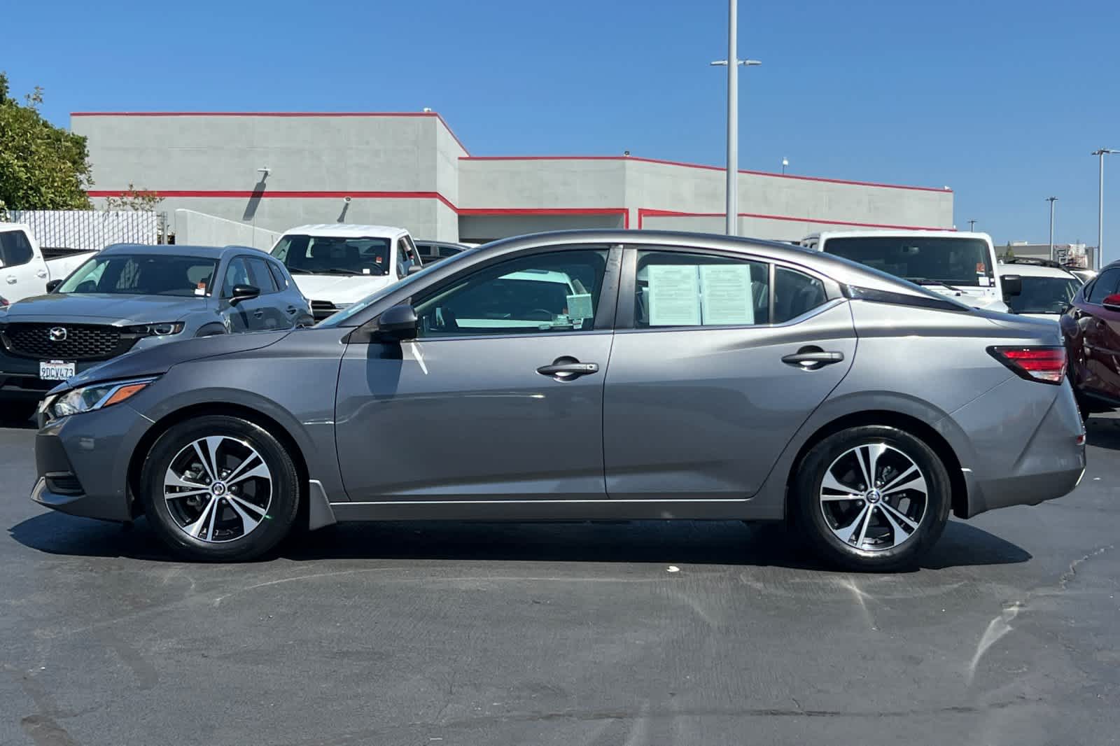 Thumbnail: 2022 Nissan Sentra - 9