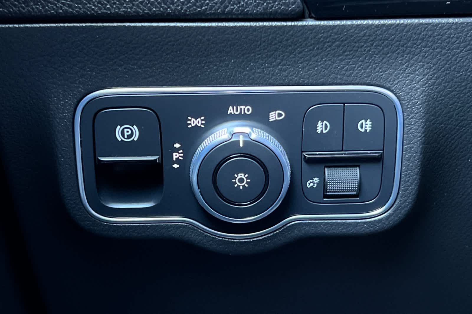 Thumbnail: 2021 Mercedes-Benz GLA - 30