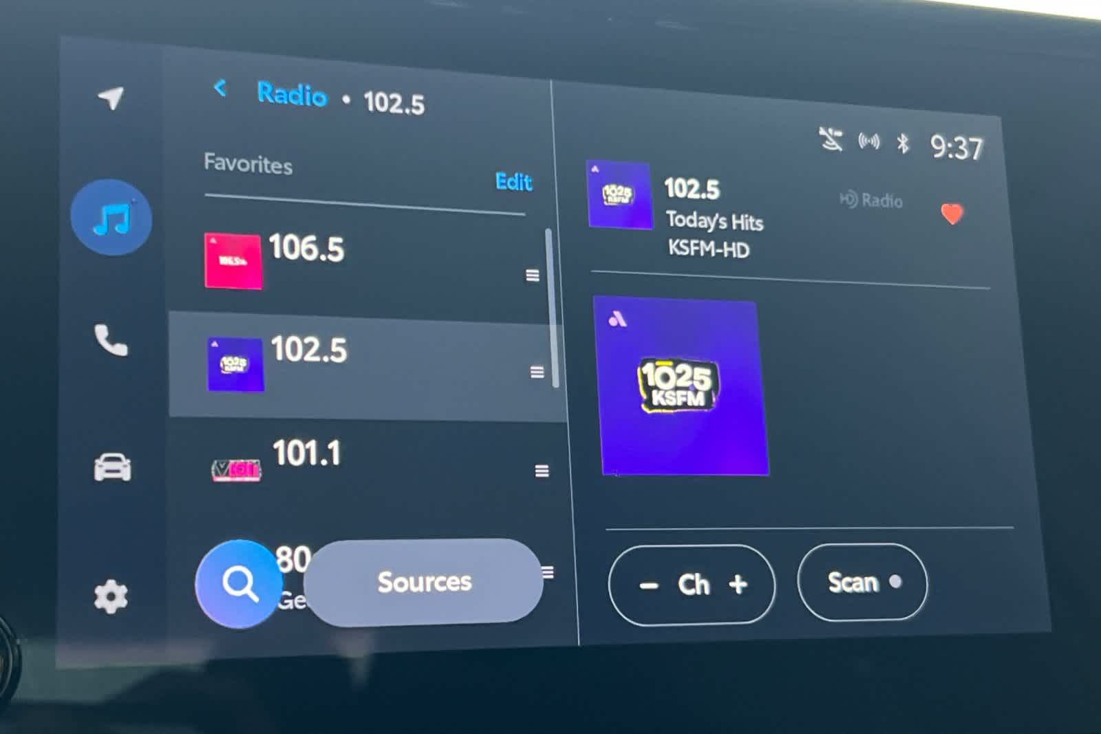 Thumbnail: 2023 Toyota Corolla - 18