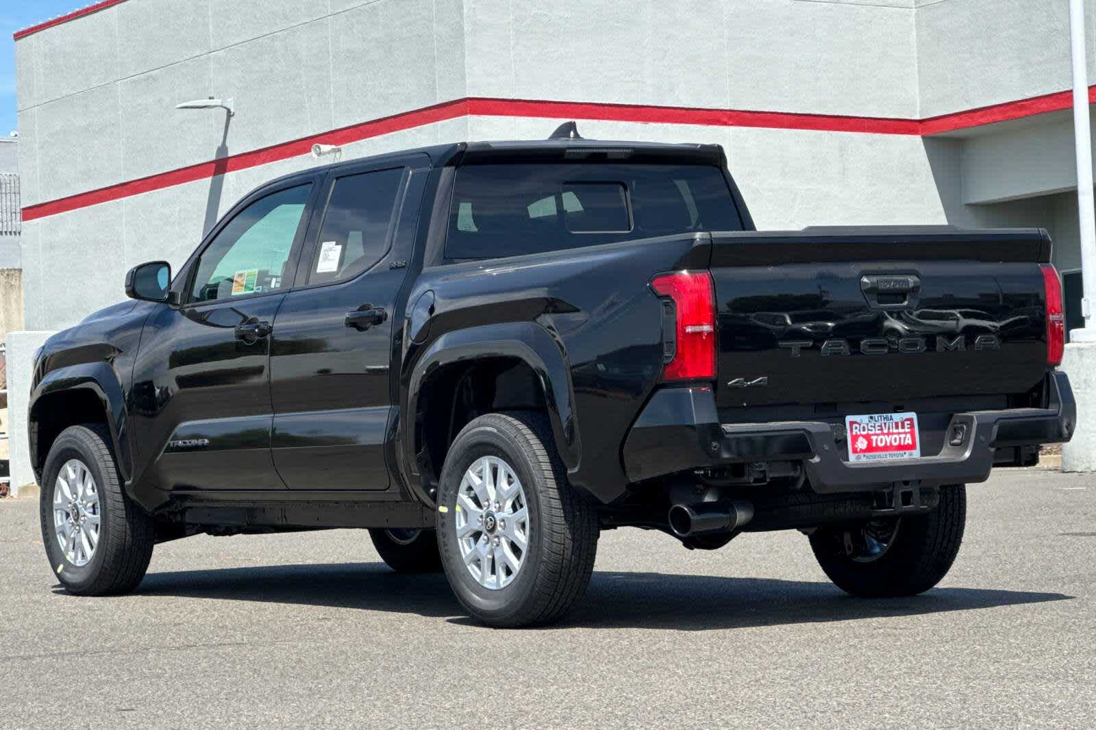2025 Toyota Tacoma SR5 6