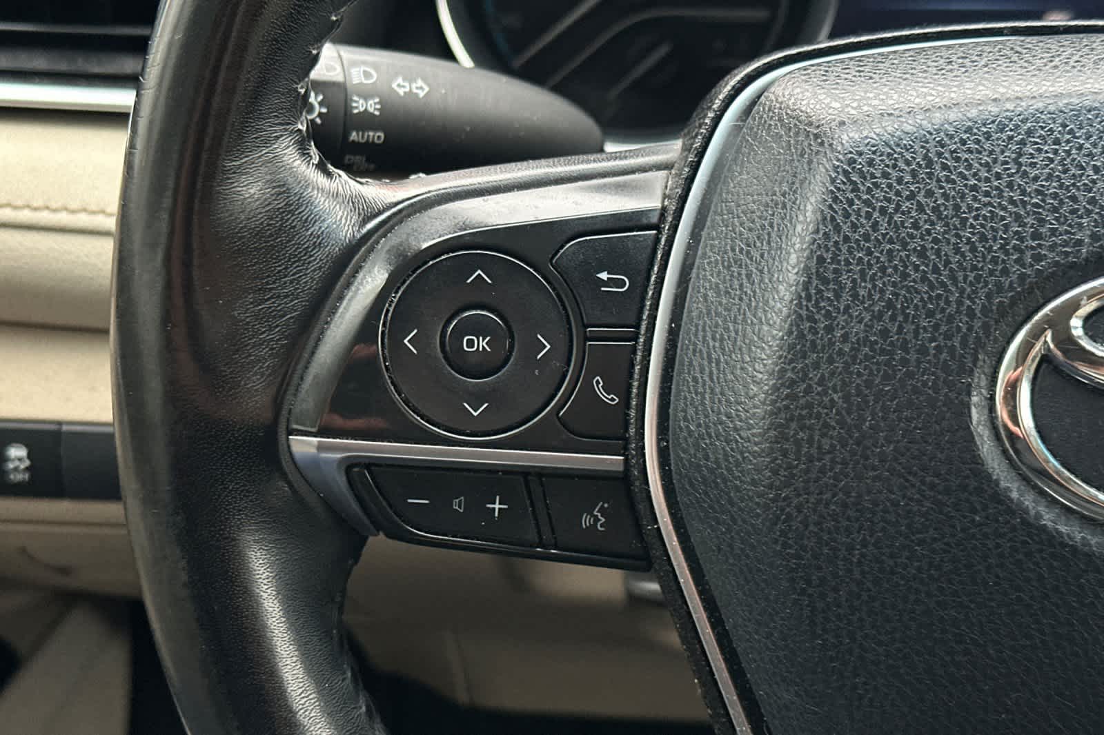 Thumbnail: 2018 Toyota Camry - 25