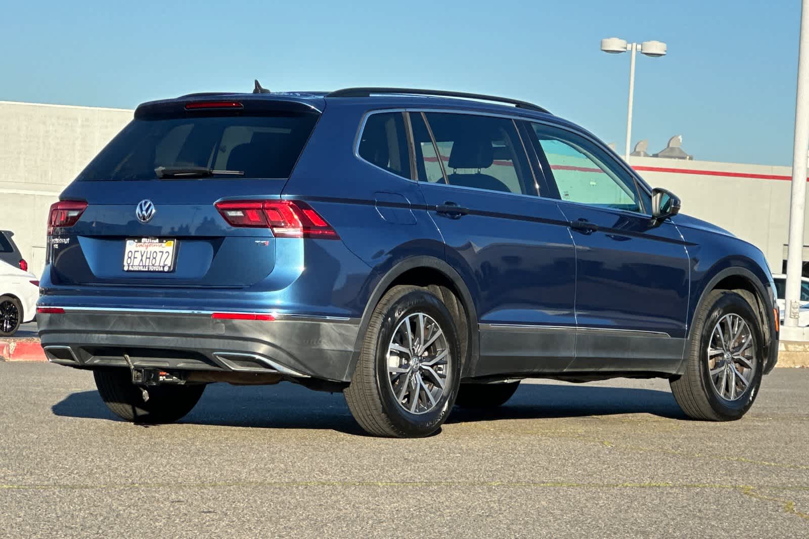 Thumbnail: 2018 Volkswagen Tiguan - 2