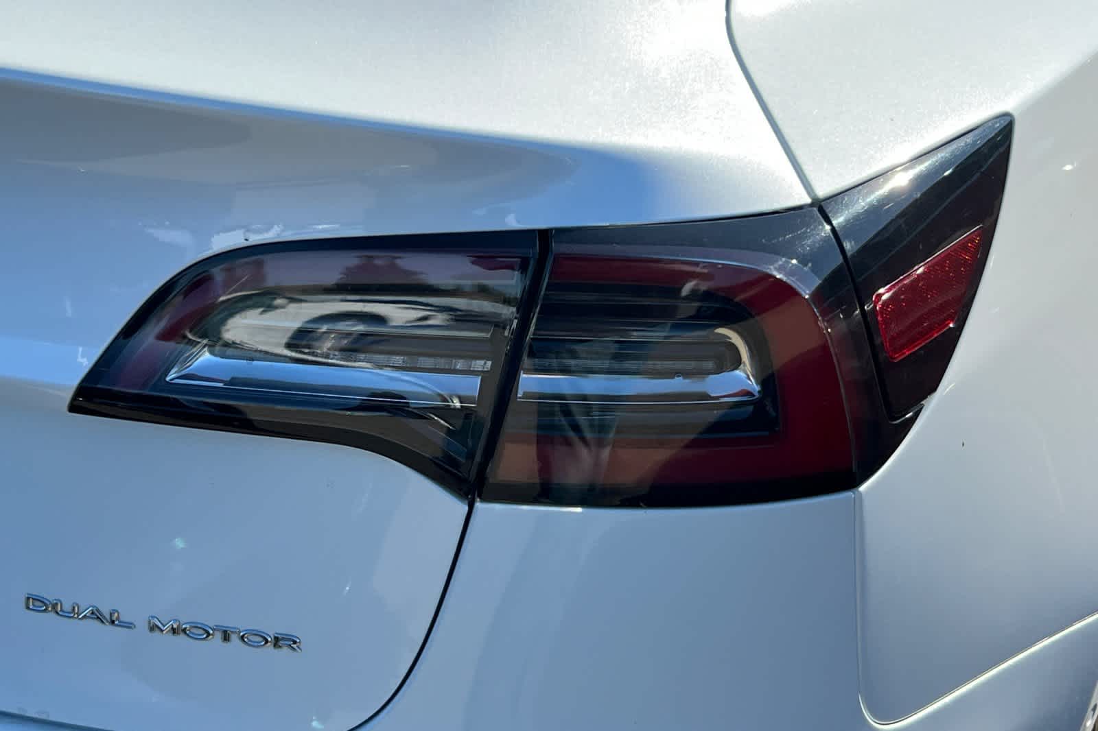 Thumbnail: 2022 Tesla Model 3 - 17
