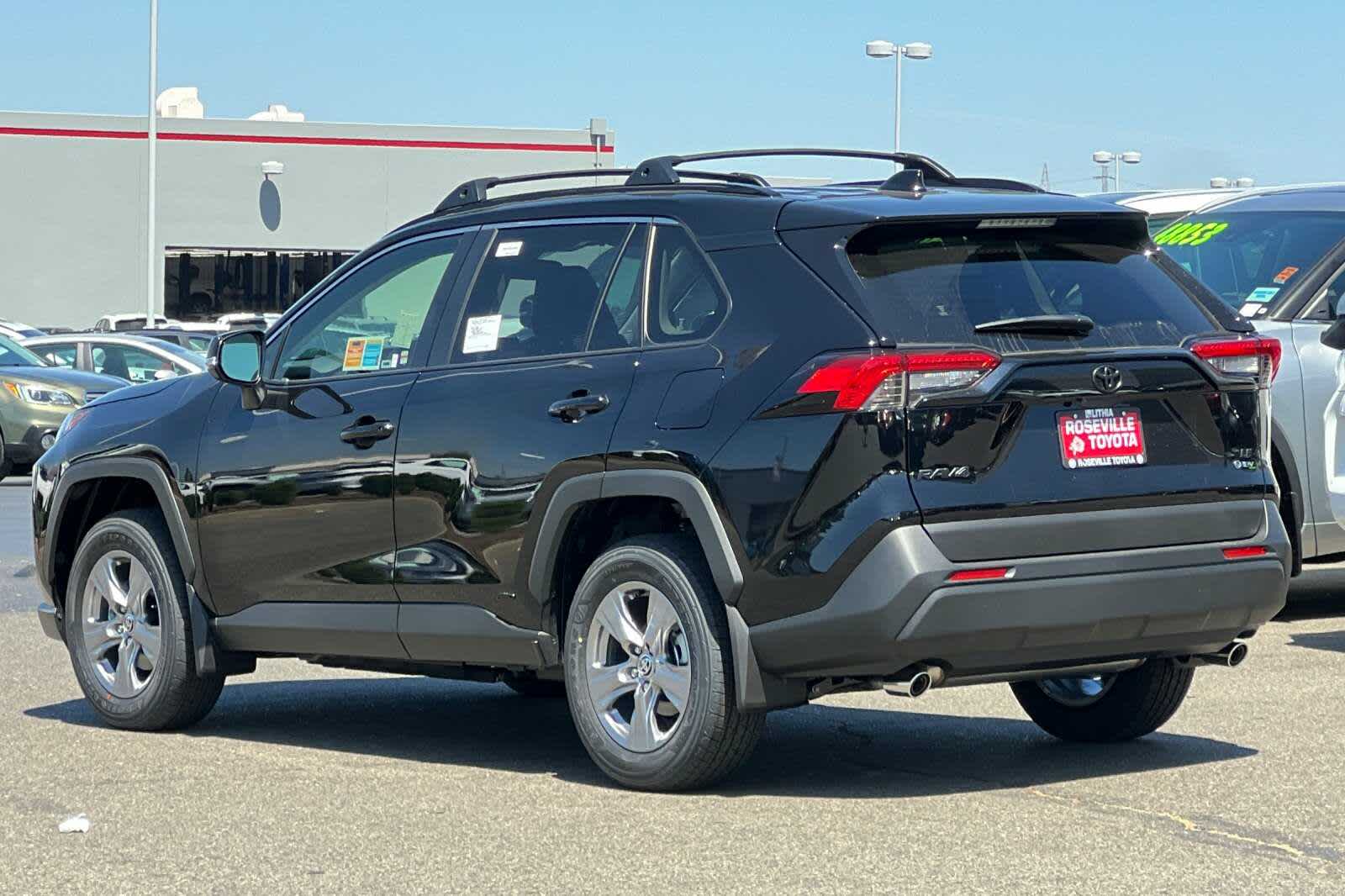 Thumbnail: 2025 Toyota RAV4 - 6