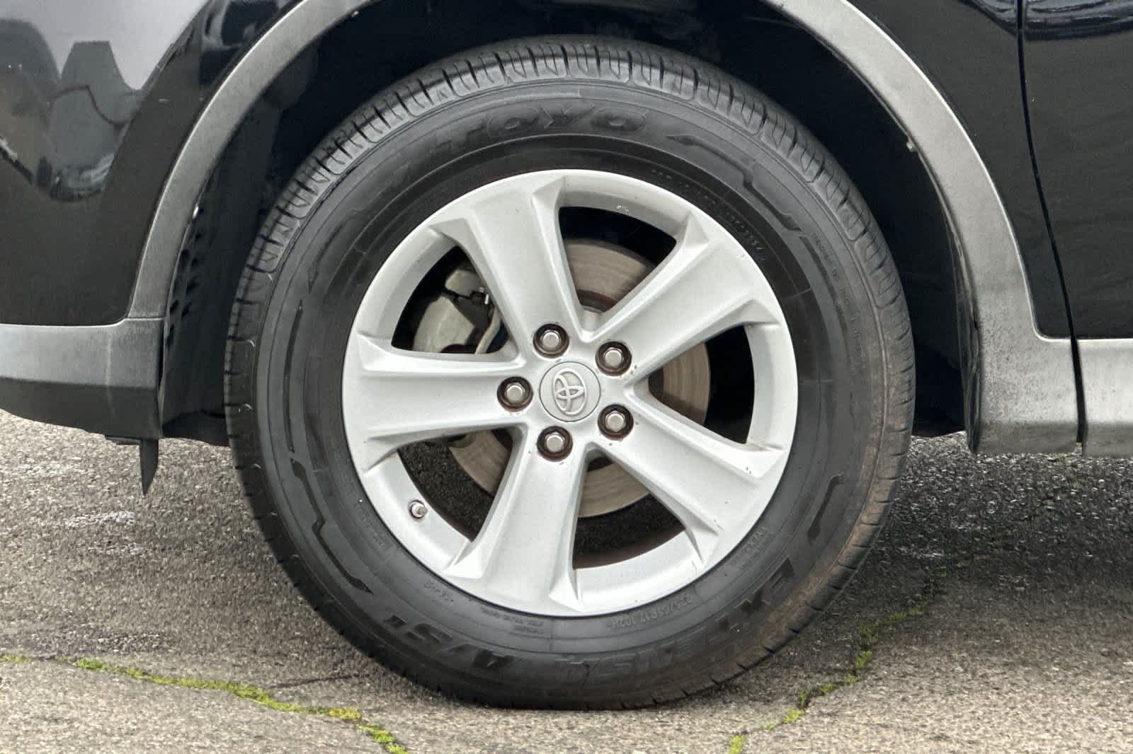 Thumbnail: 2013 Toyota RAV4 - 29