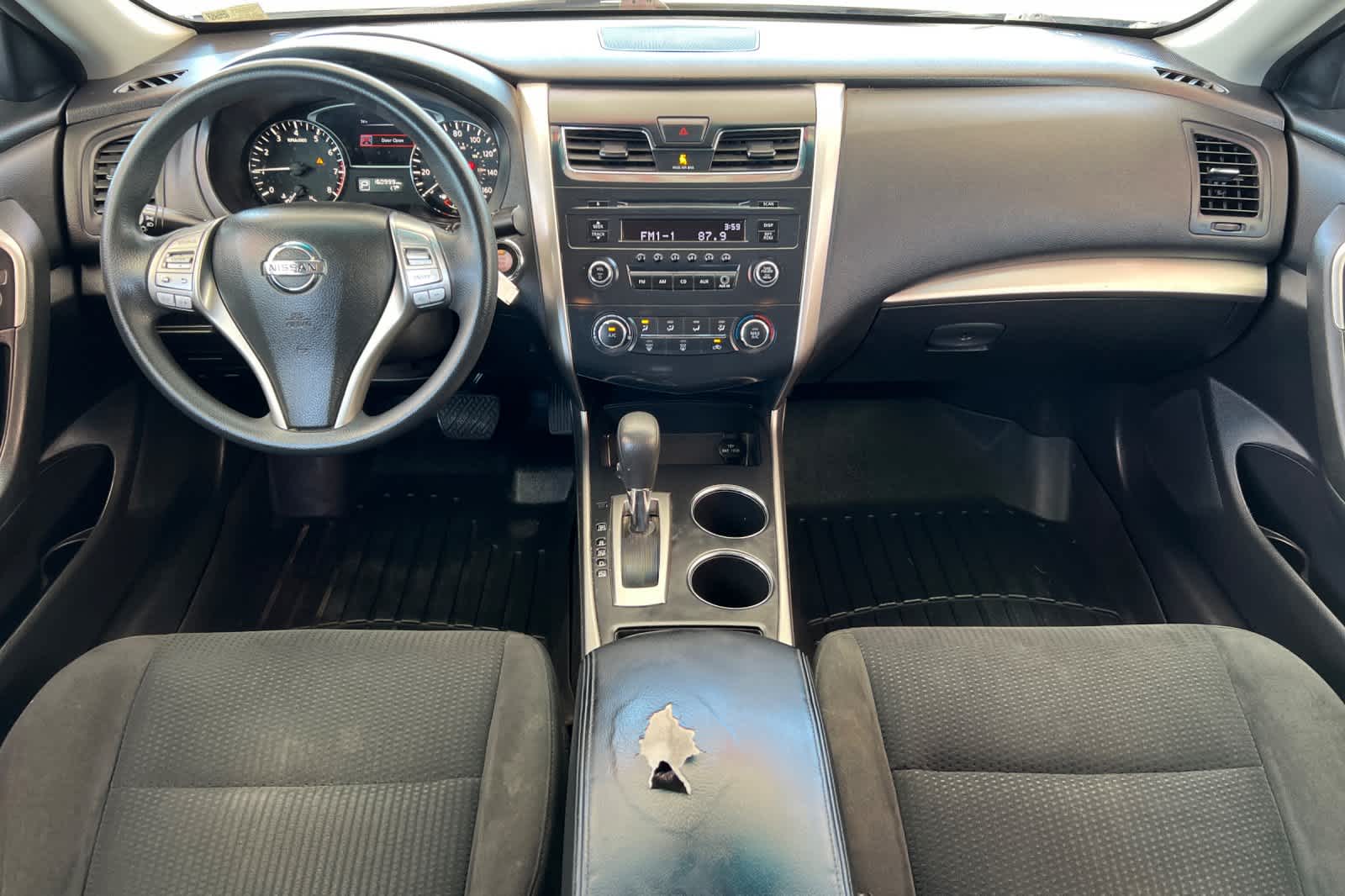 Thumbnail: 2015 Nissan Altima - 3