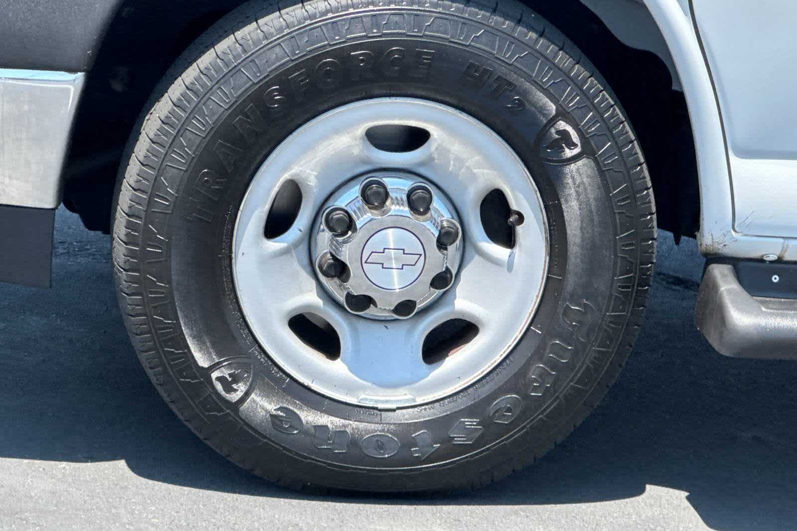 Thumbnail: 2017 Chevrolet Express - 30