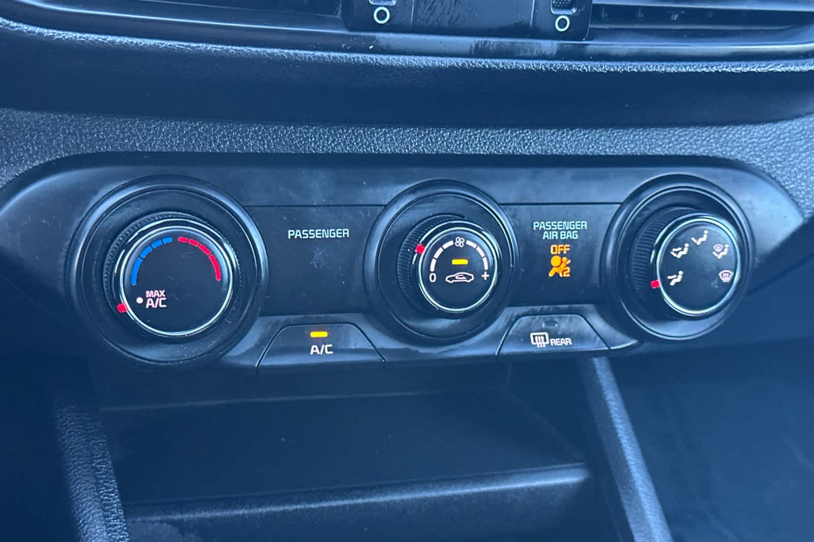 Thumbnail: 2020 Kia Forte - 20