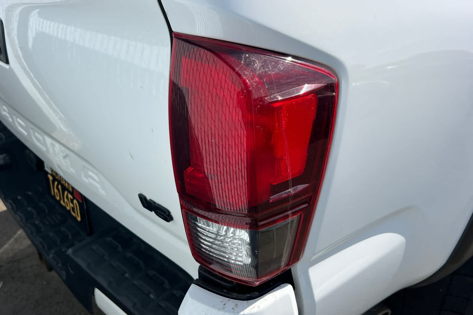 Thumbnail: 2019 Toyota Tacoma - 18