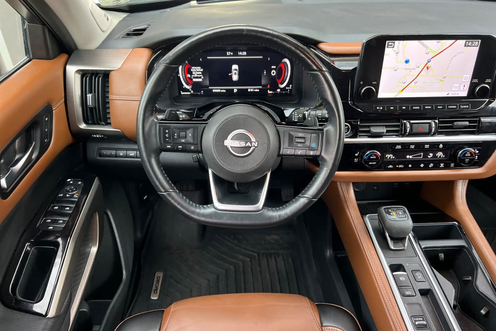 Thumbnail: 2023 Nissan Pathfinder - 15