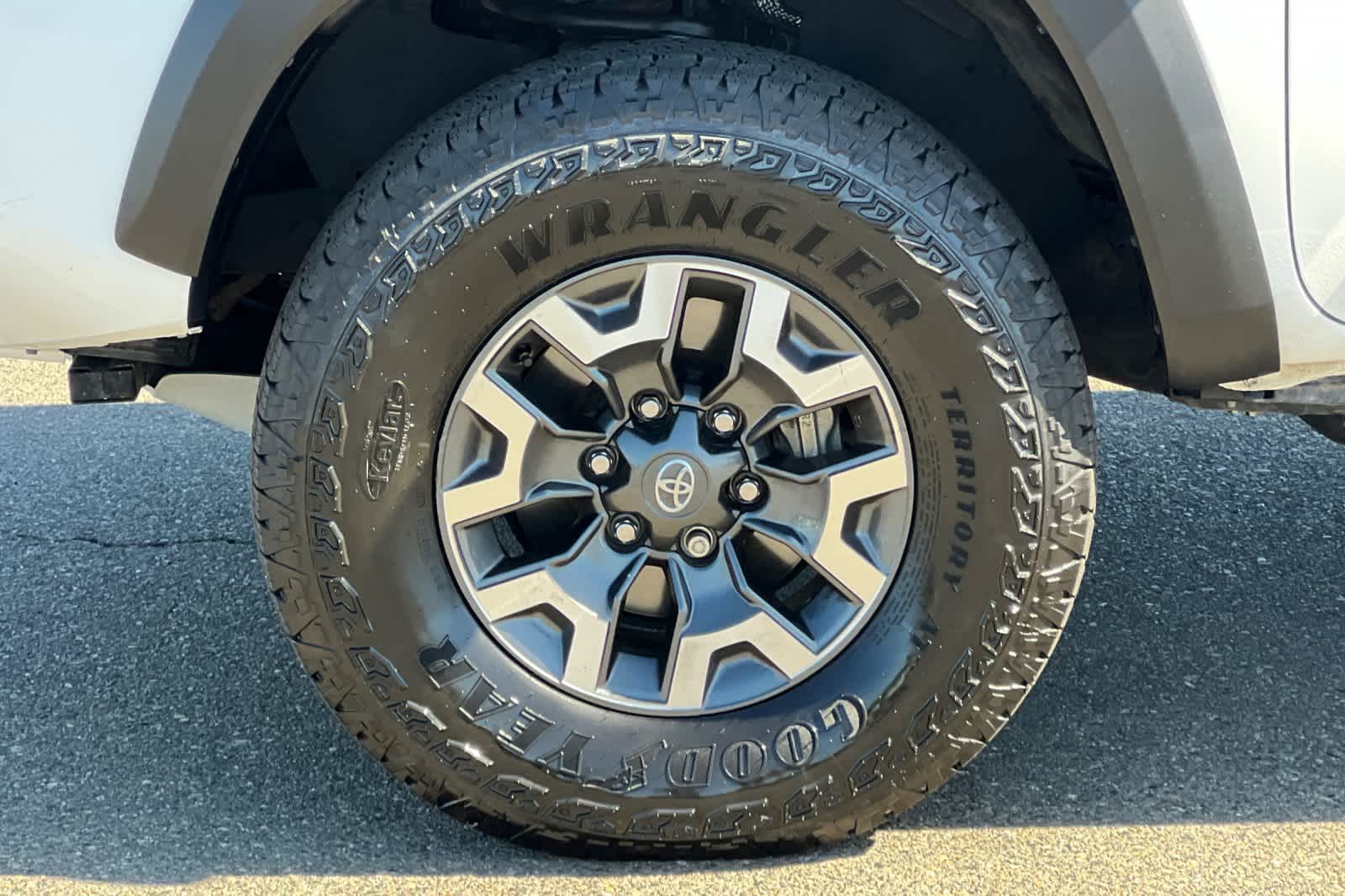 Thumbnail: 2021 Toyota Tacoma - 29