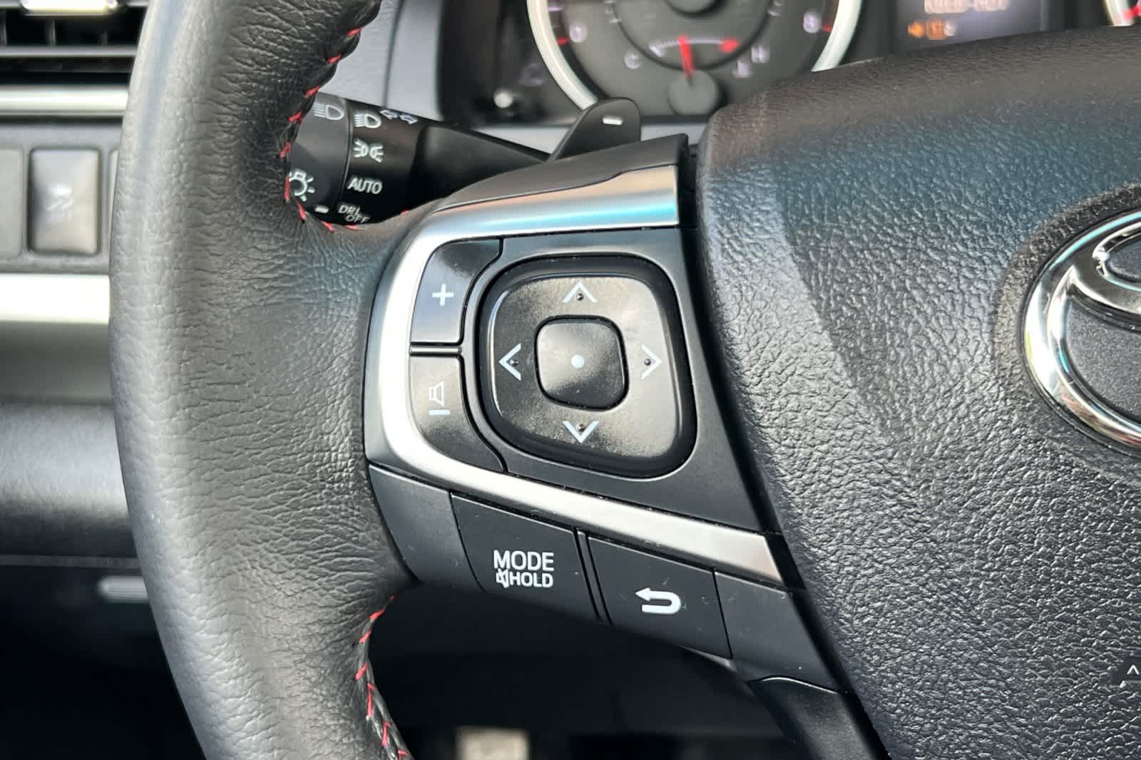 Thumbnail: 2017 Toyota Camry - 24