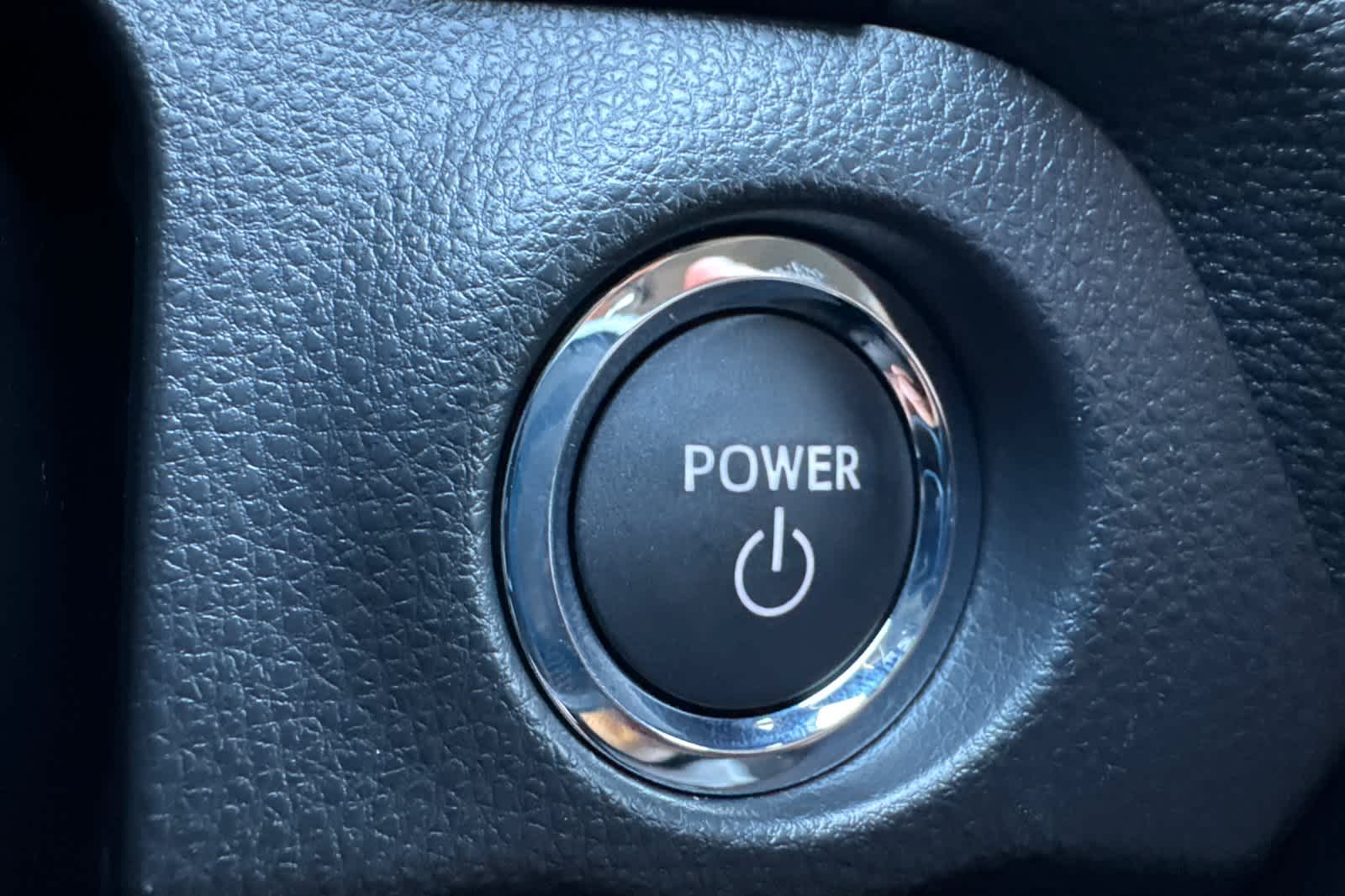 Thumbnail: 2025 Toyota RAV4 - 24