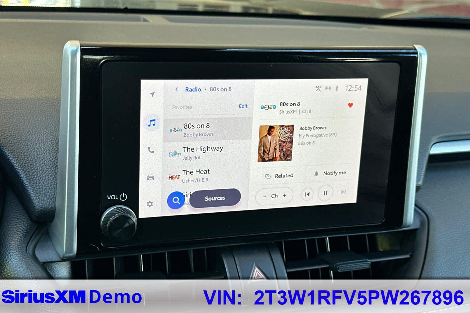 Thumbnail: 2023 Toyota RAV4 - 33