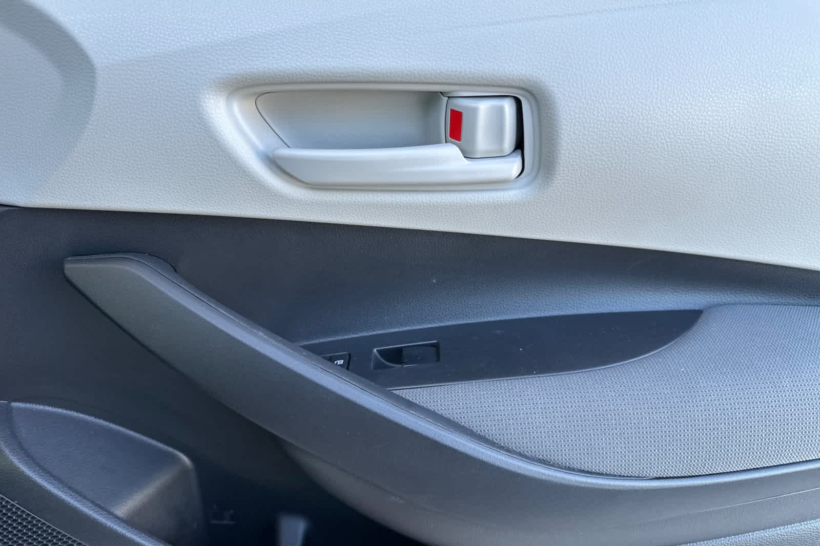 Thumbnail: 2025 Toyota Corolla - 18