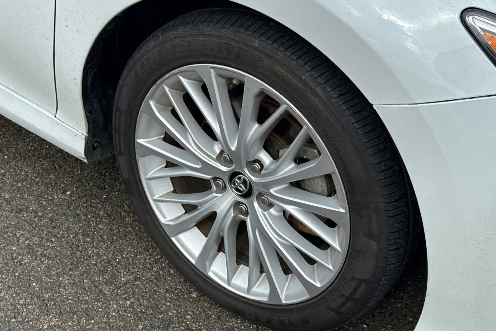 Thumbnail: 2019 Toyota Camry - 12