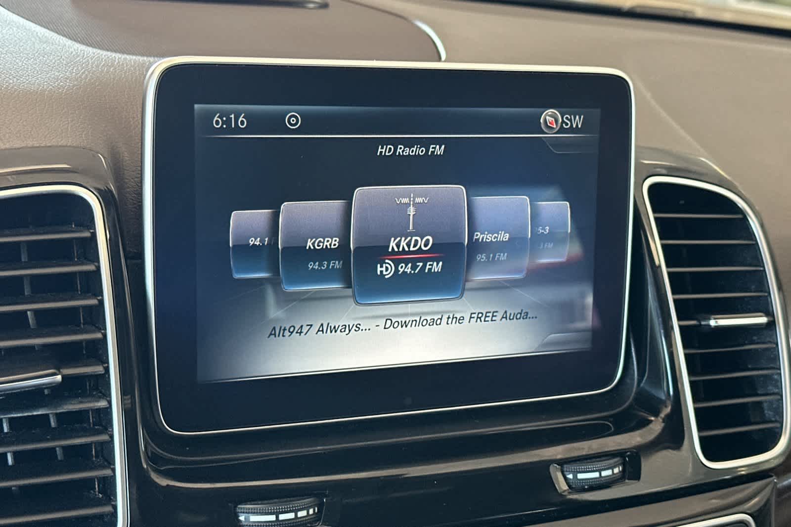 Thumbnail: 2016 Mercedes-Benz GLE - 20