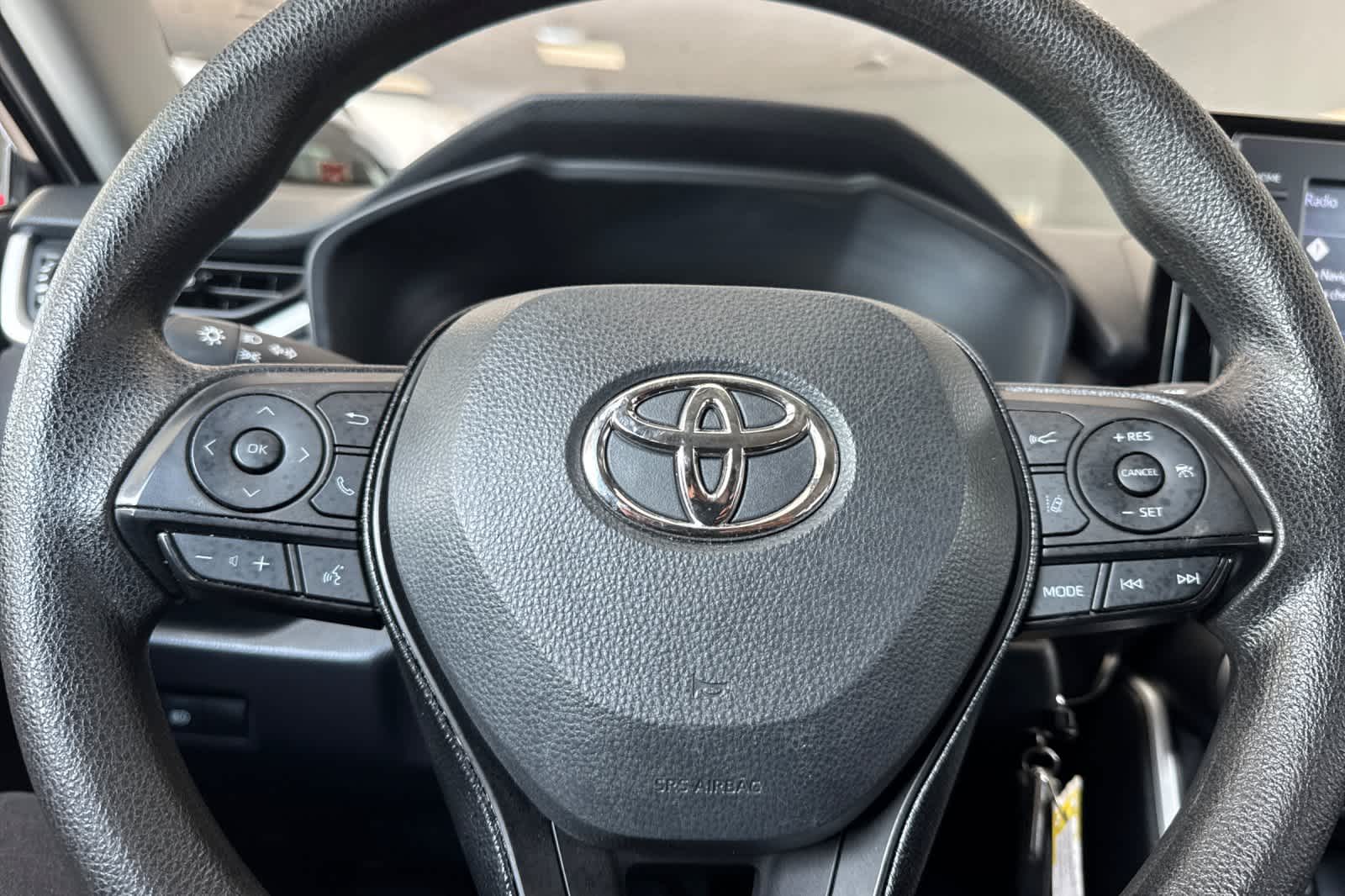 Thumbnail: 2021 Toyota RAV4 - 22