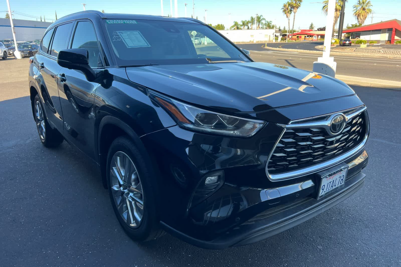 Thumbnail: 2023 Toyota Highlander - 2