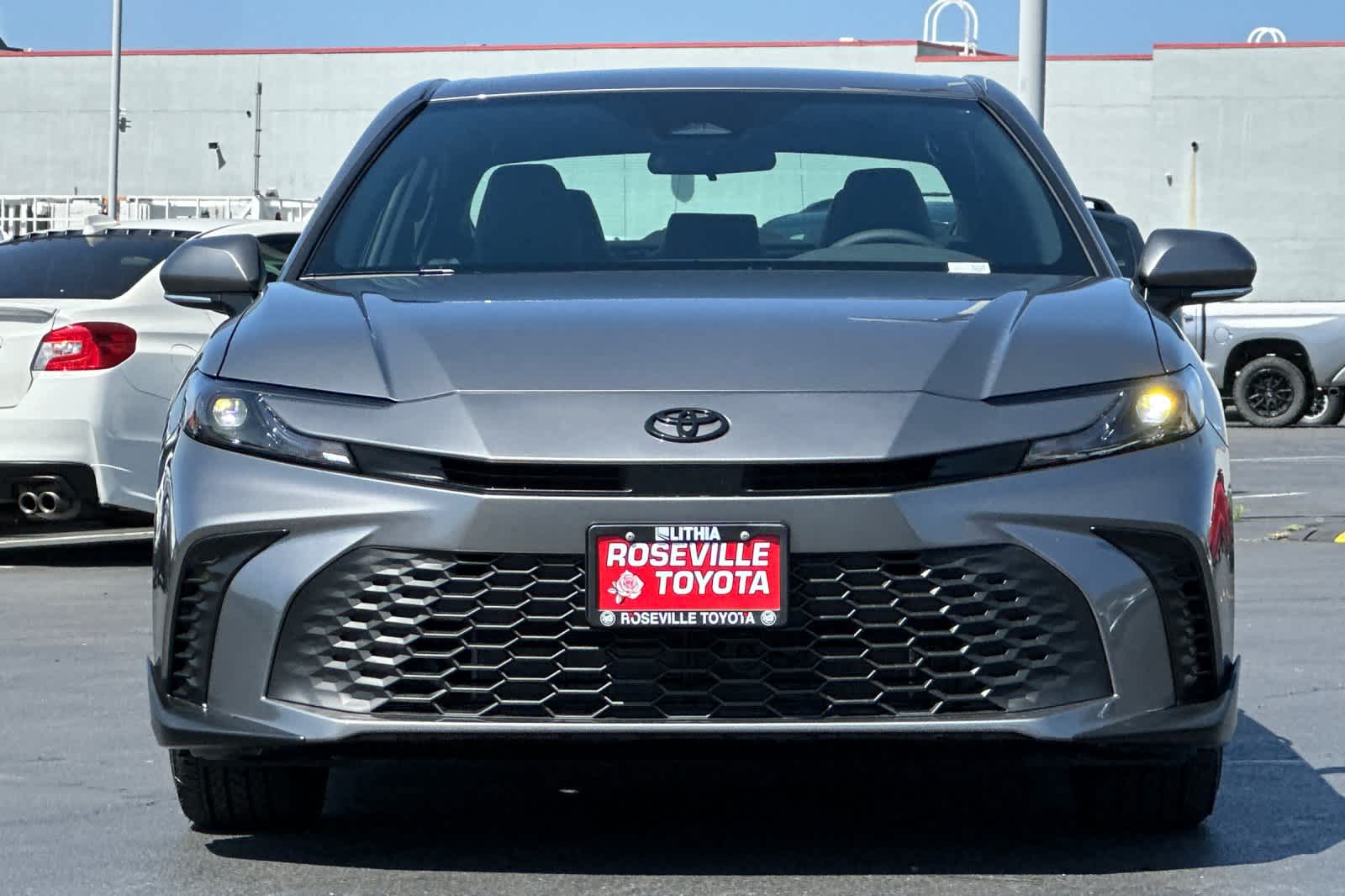 Thumbnail: 2025 Toyota Camry - 10