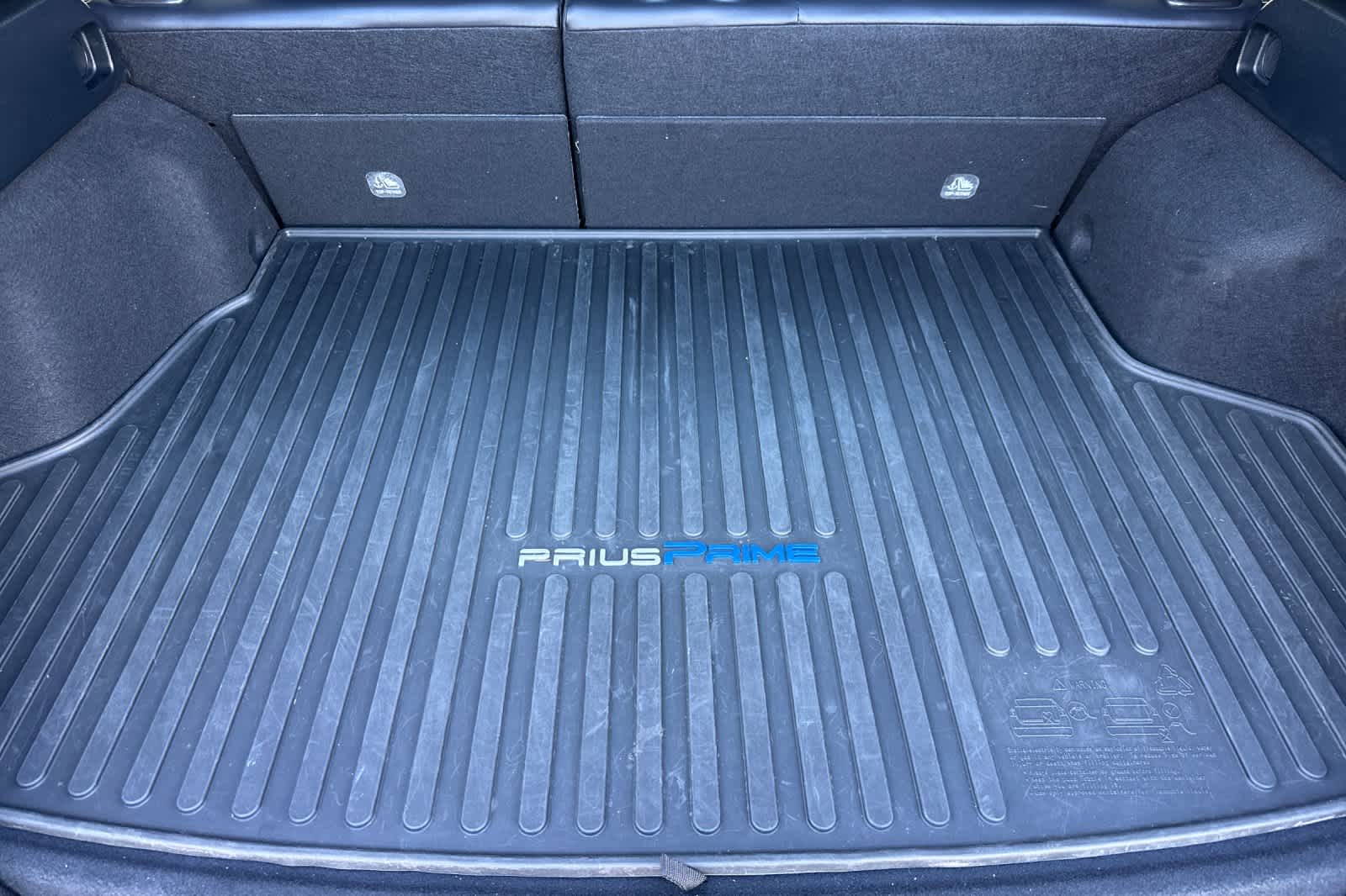 Thumbnail: 2021 Toyota Prius Prime - 17